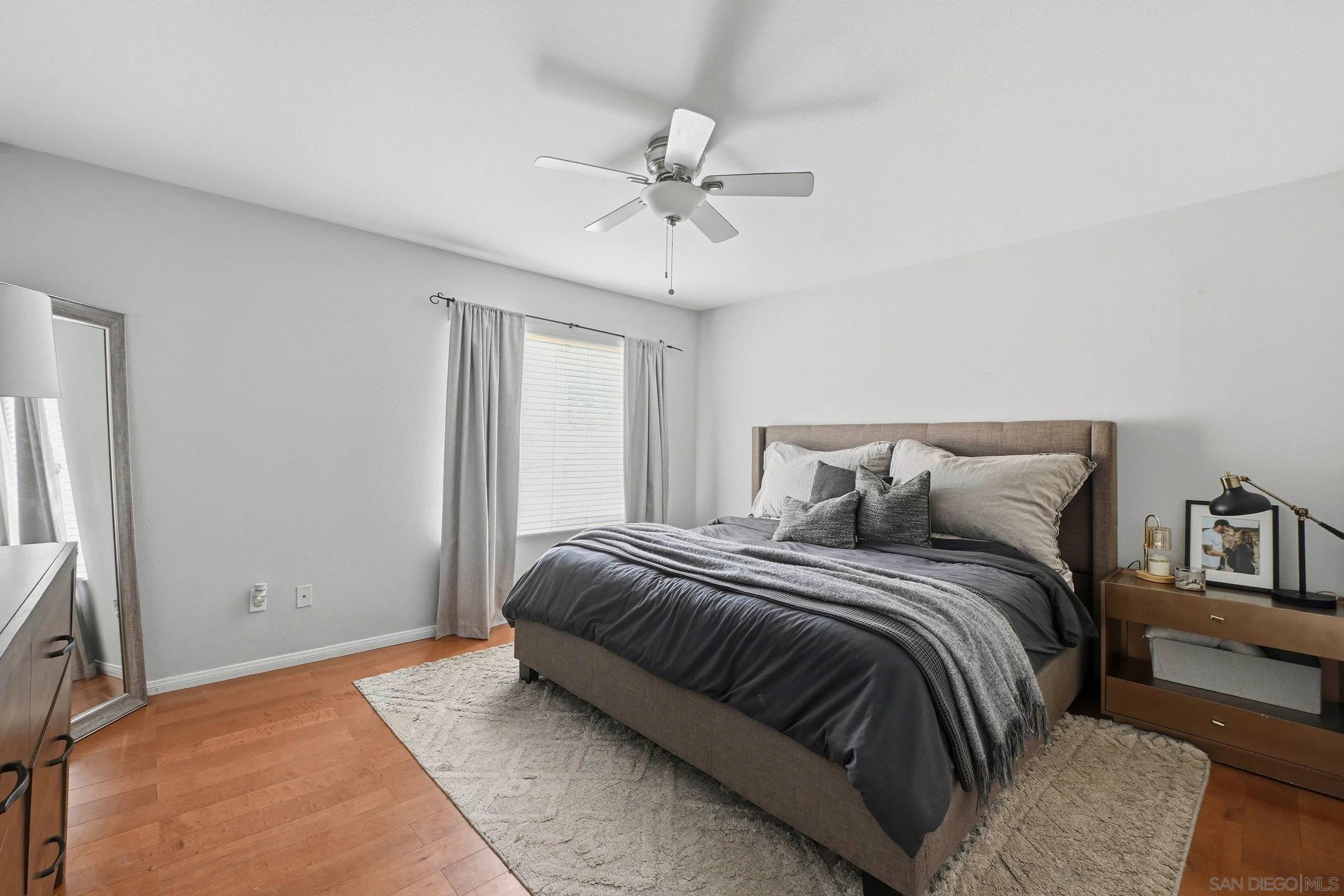 https://cdn.realtyfeed.com/cdn/127/260001828/2c02b705a19e1166dafb139b9a4c1300.webp