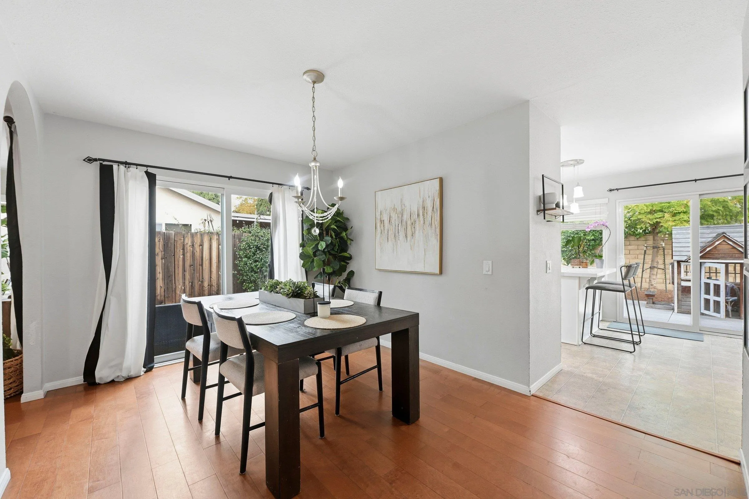 https://cdn.realtyfeed.com/cdn/127/260001828/659b12e8419db1d8923d0d3b18e6fb4a.webp