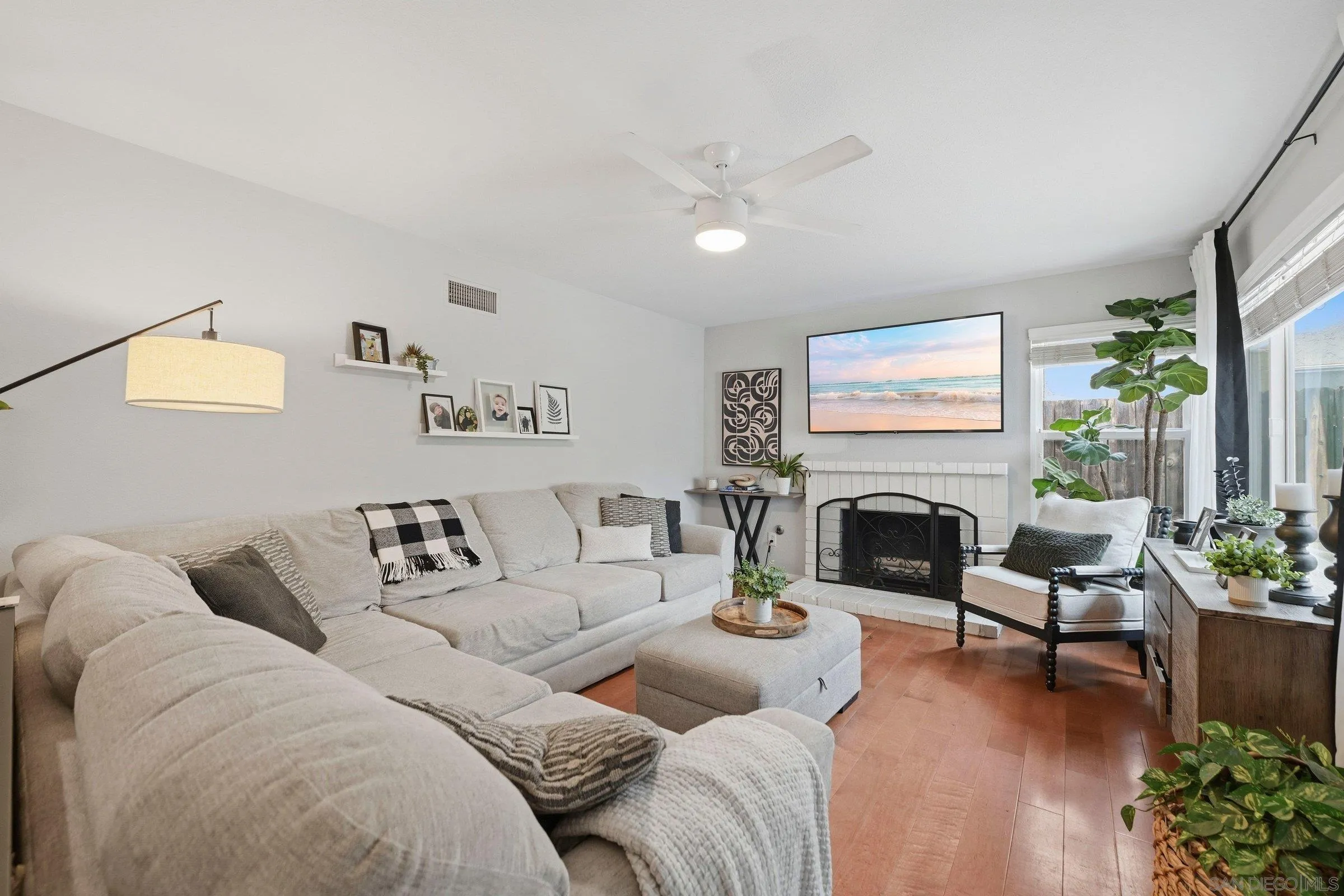 https://cdn.realtyfeed.com/cdn/127/260001828/96875ddcc70e926c632aa7b943f91e17.webp