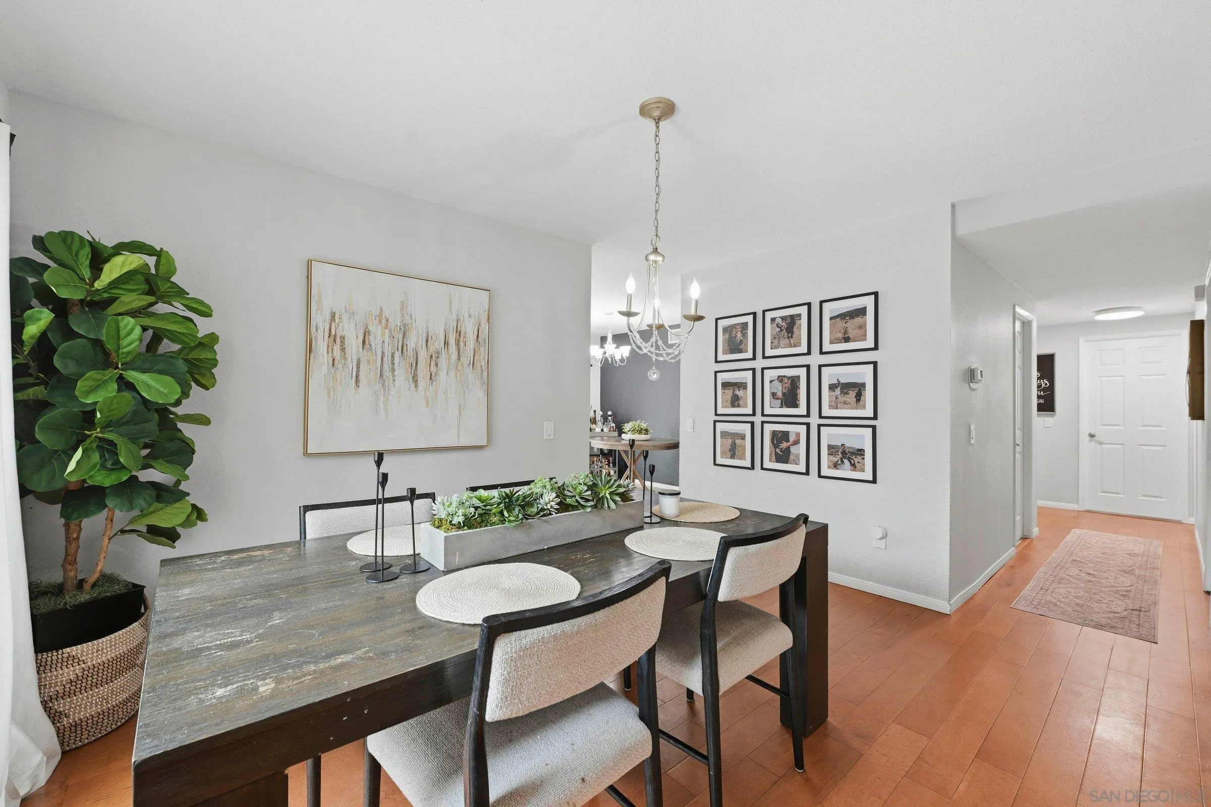 https://cdn.realtyfeed.com/cdn/127/260001828/ba3b2064f185bedead43d3d918f50639.webp