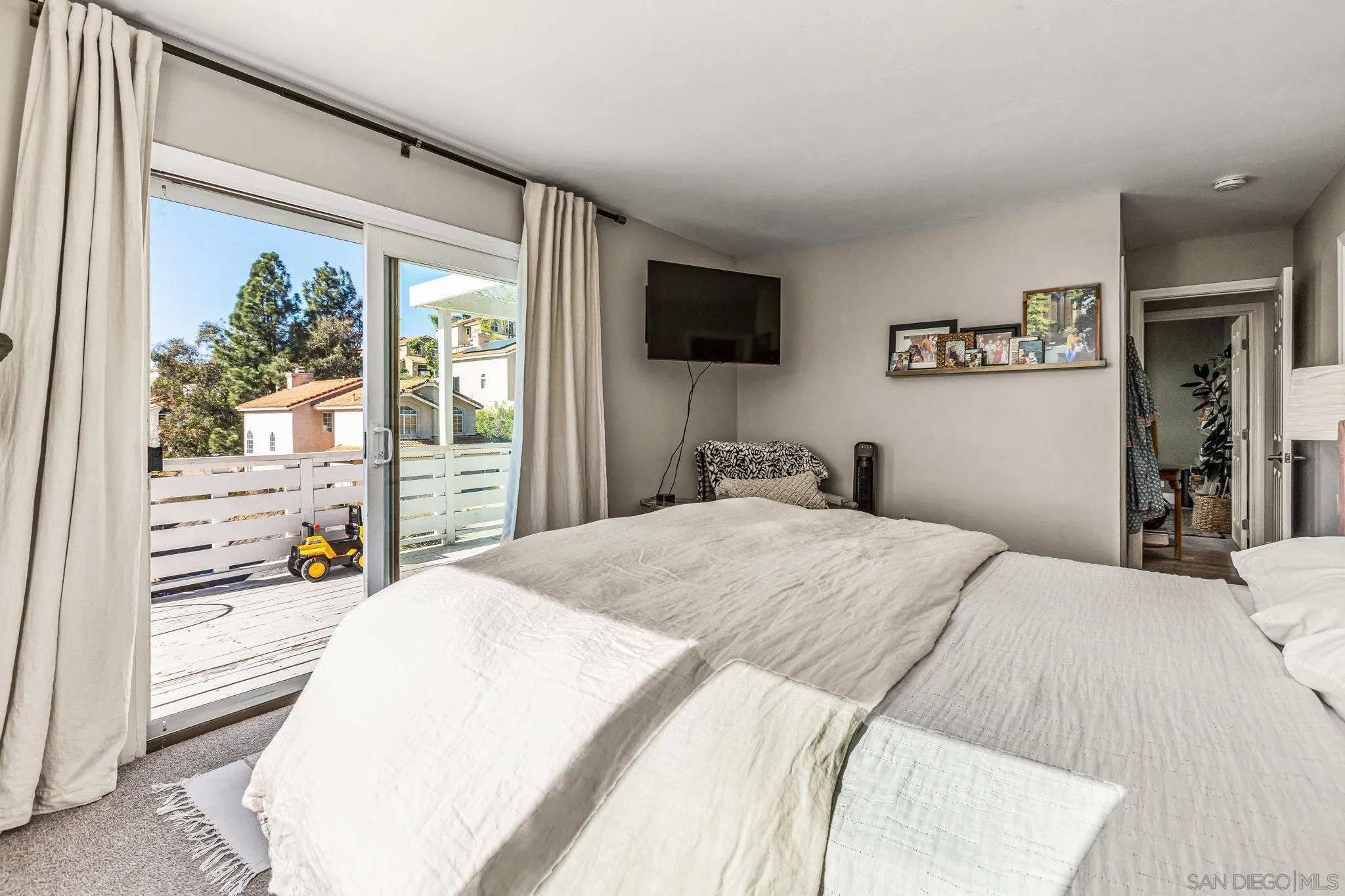 https://cdn.realtyfeed.com/cdn/127/260001829/0619a91eeefb78b9b57187342cbf94fb.webp