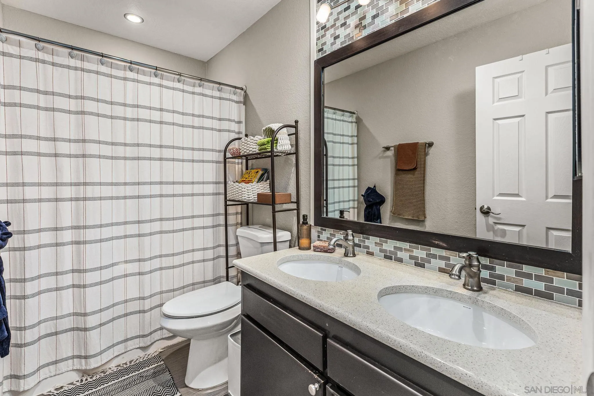 https://cdn.realtyfeed.com/cdn/127/260001829/4dc1463a0670ac33257e0baf533d2381.webp