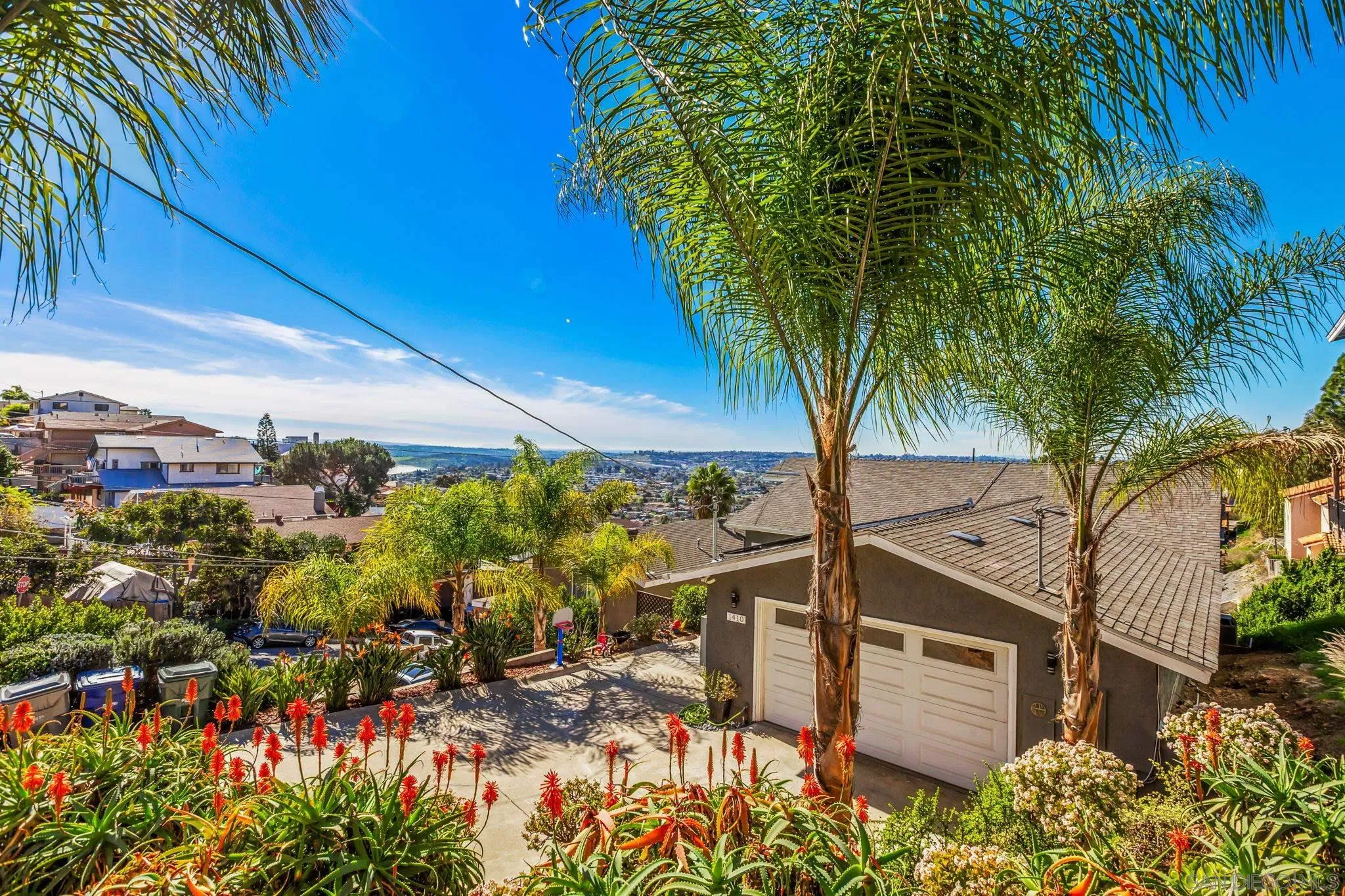 https://cdn.realtyfeed.com/cdn/127/260001829/757b4f57e41c0c7400d9de0a39477e1e.webp
