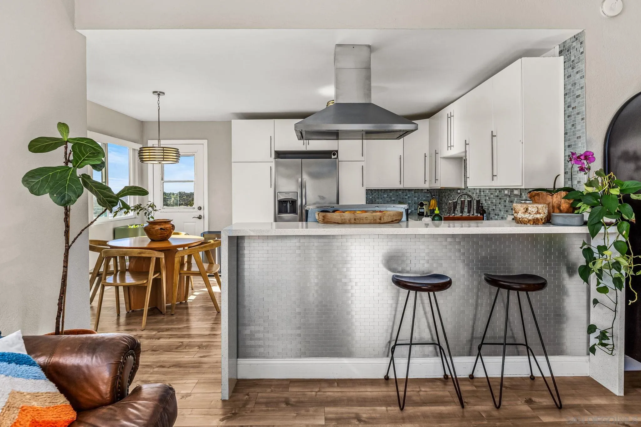 https://cdn.realtyfeed.com/cdn/127/260001829/f211bec4936156a8a14f7f5d0ef64a95.webp
