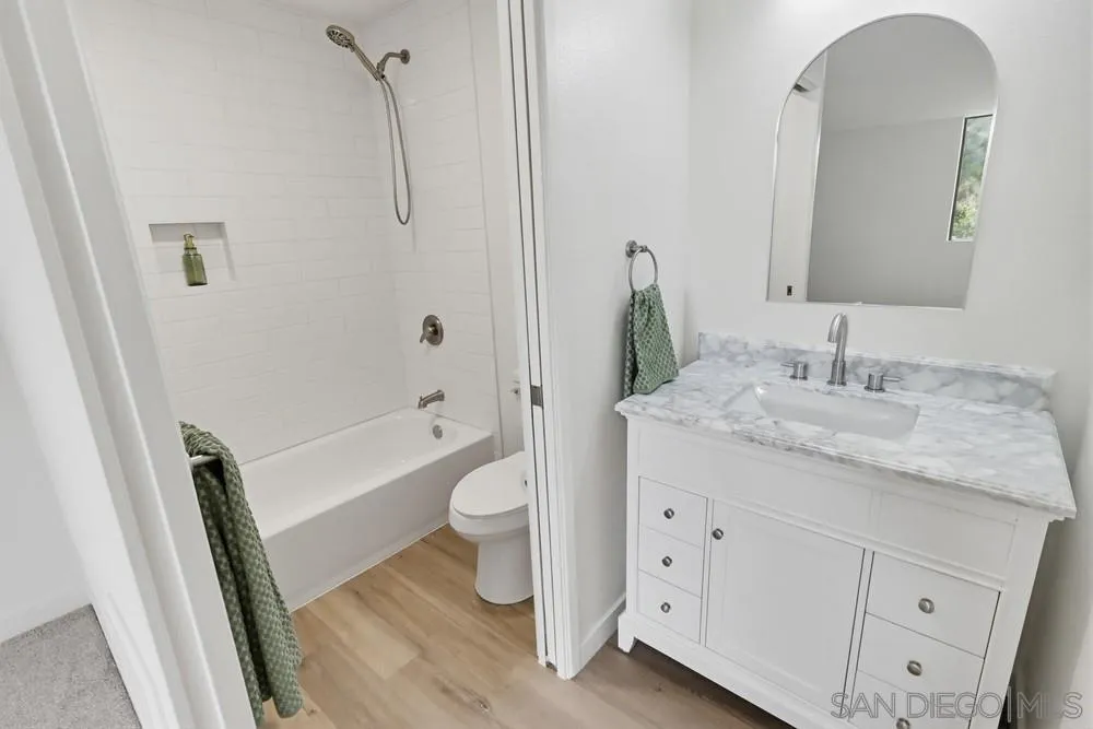 https://cdn.realtyfeed.com/cdn/127/260001831/3c25c3cf96cb4997a7ed38d99d21516a.webp