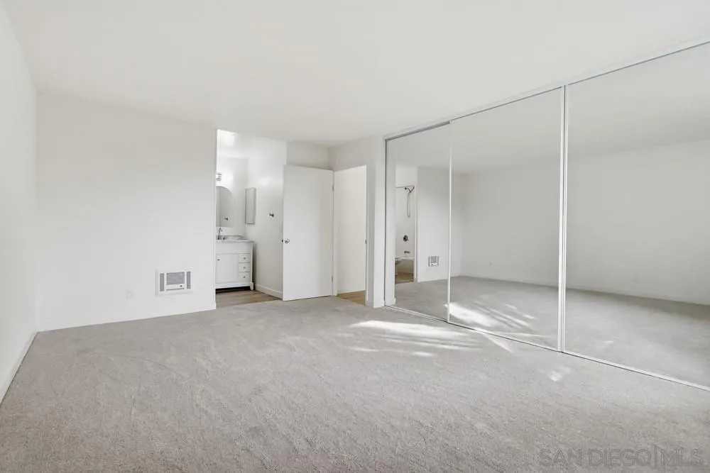 https://cdn.realtyfeed.com/cdn/127/260001831/83fc36c1ba27cae4771455027225147e.webp