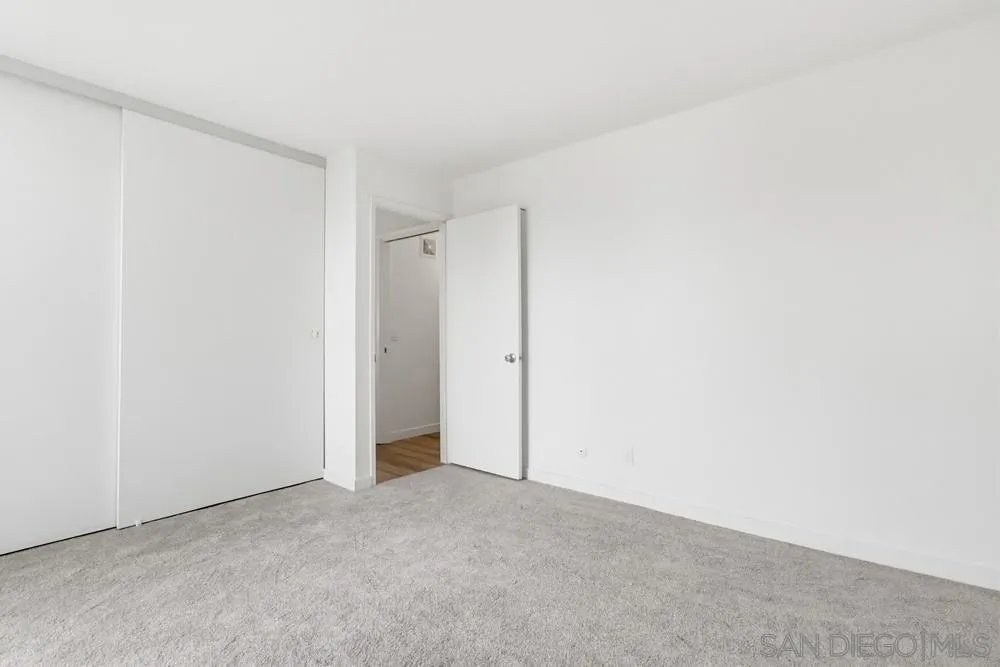 https://cdn.realtyfeed.com/cdn/127/260001831/f454f7329a35f9dc122aa9d5e108480d.webp