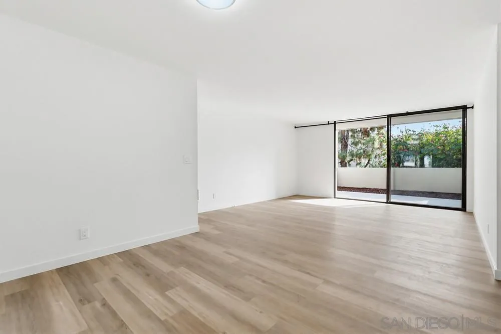 https://cdn.realtyfeed.com/cdn/127/260001831/ff80557c770a3936eb2dccbe4a107e04.webp