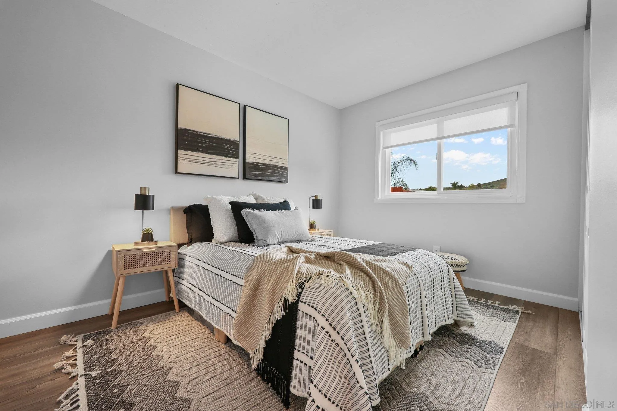 https://cdn.realtyfeed.com/cdn/127/260001833/161110edc0b8b4782cc74df25b4fcee0.webp
