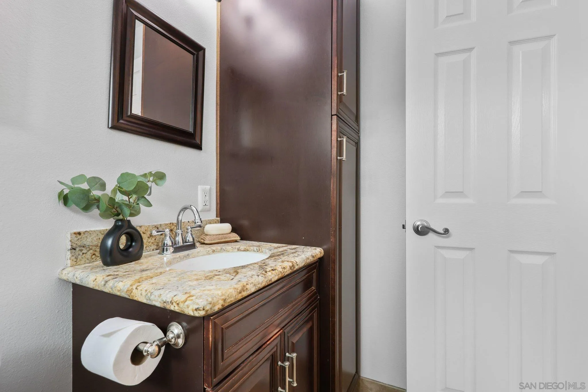 https://cdn.realtyfeed.com/cdn/127/260001833/19a991009c437d553ce1eaed30c72ab6.webp