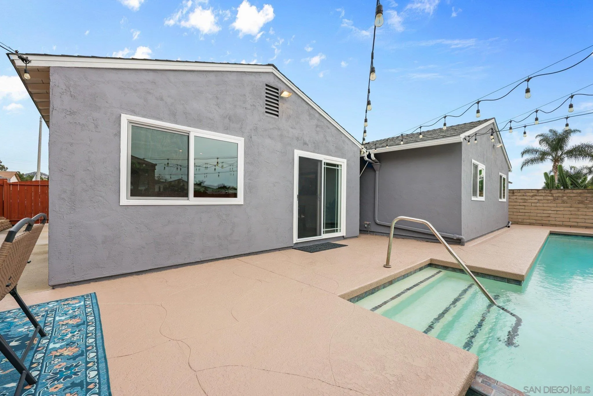 https://cdn.realtyfeed.com/cdn/127/260001833/b2857f0a1c94be6d95af298b9ece560e.webp
