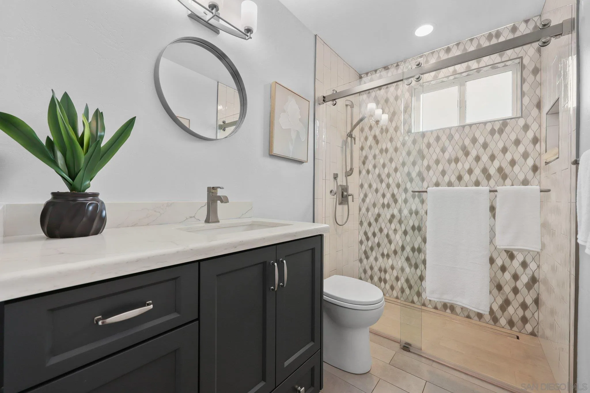 https://cdn.realtyfeed.com/cdn/127/260001833/c6692d7cd7749fd9e3a503a02614c778.webp