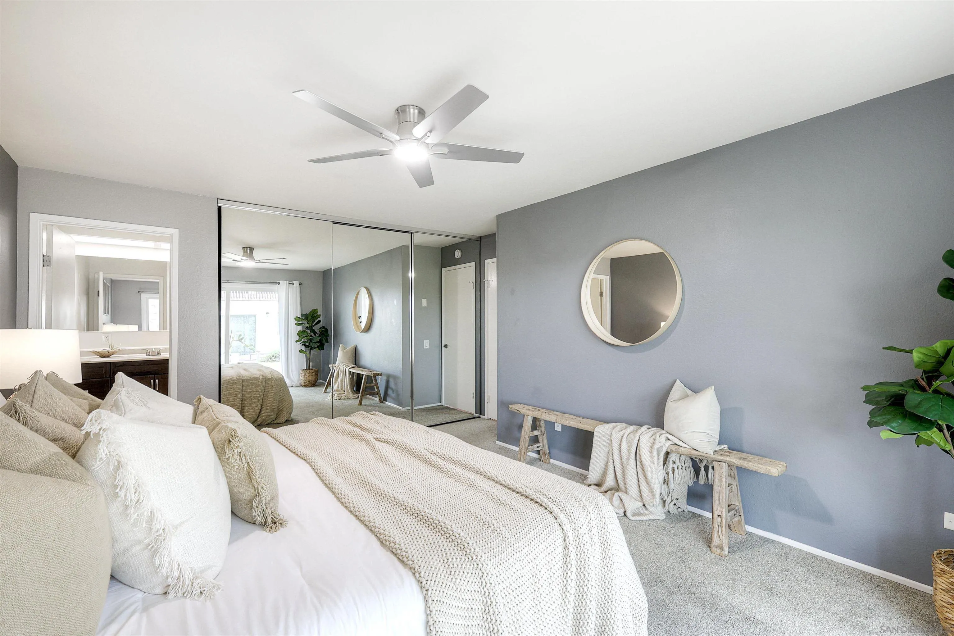 https://cdn.realtyfeed.com/cdn/127/260001836/788461fa994c453704437960cce43759.webp