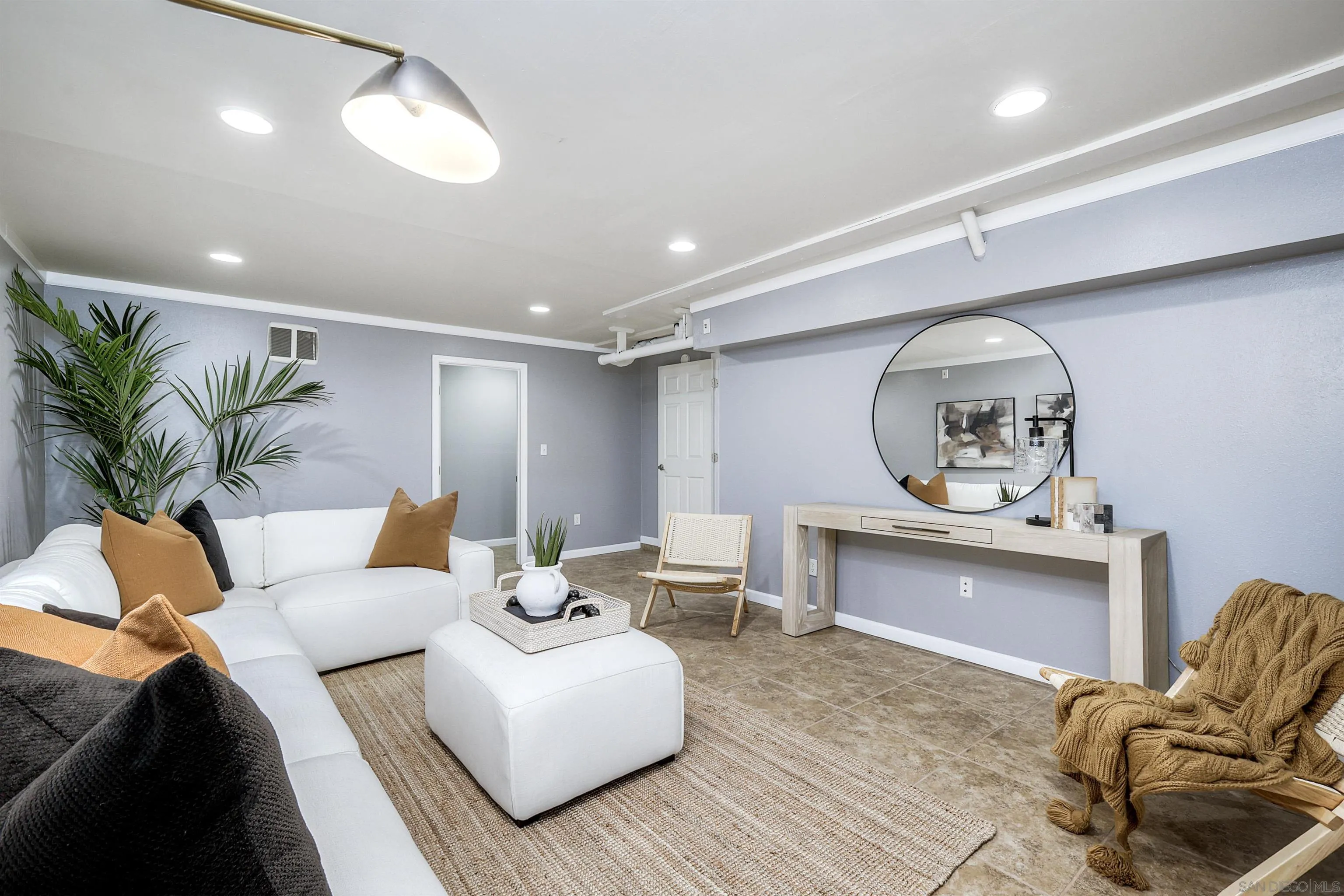 https://cdn.realtyfeed.com/cdn/127/260001836/b3bf856badb173b74909b81e926fc26a.webp