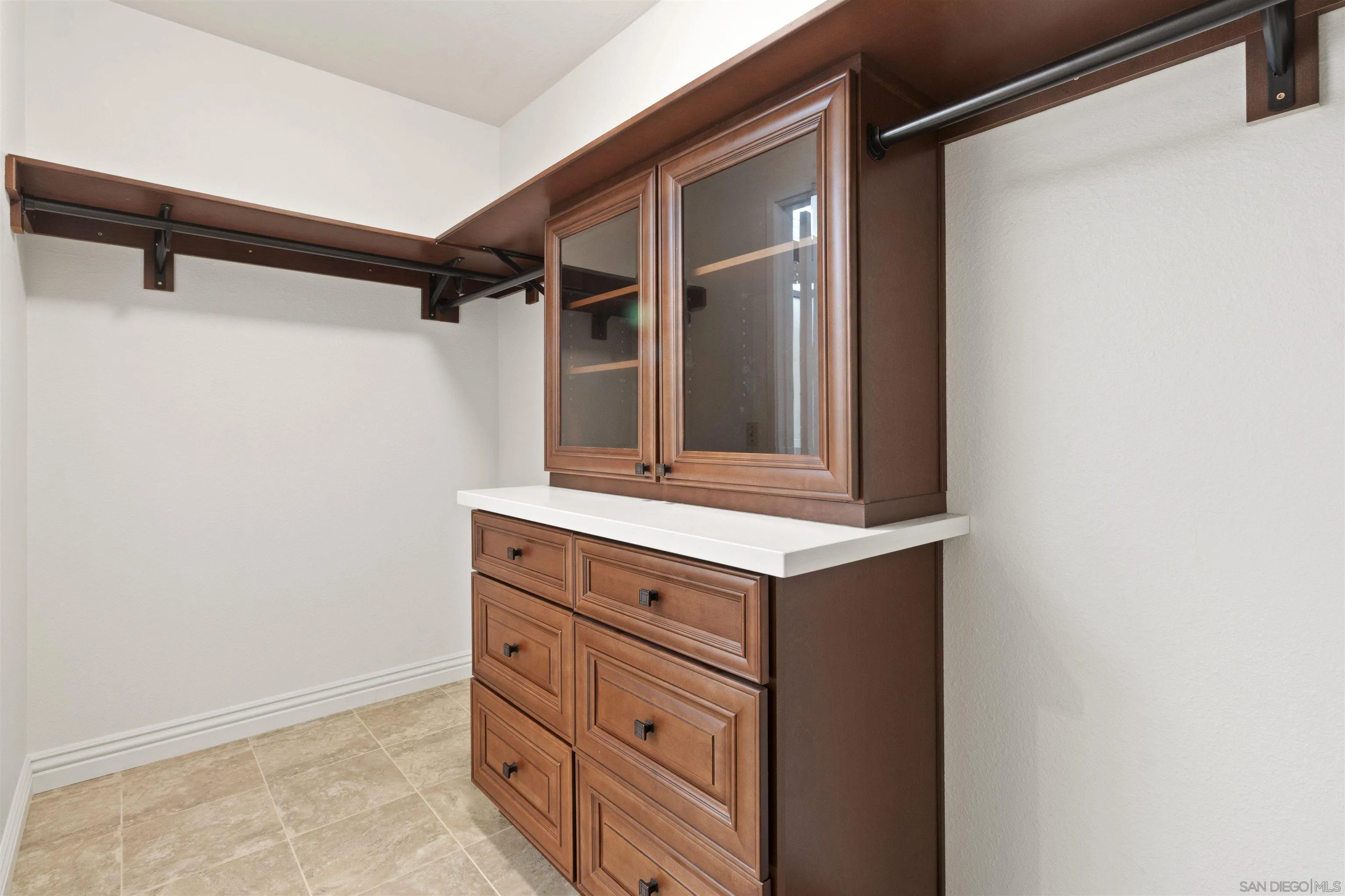 https://cdn.realtyfeed.com/cdn/127/260001838/77f3e12a85ce2dcf7986a6866f46b999.webp