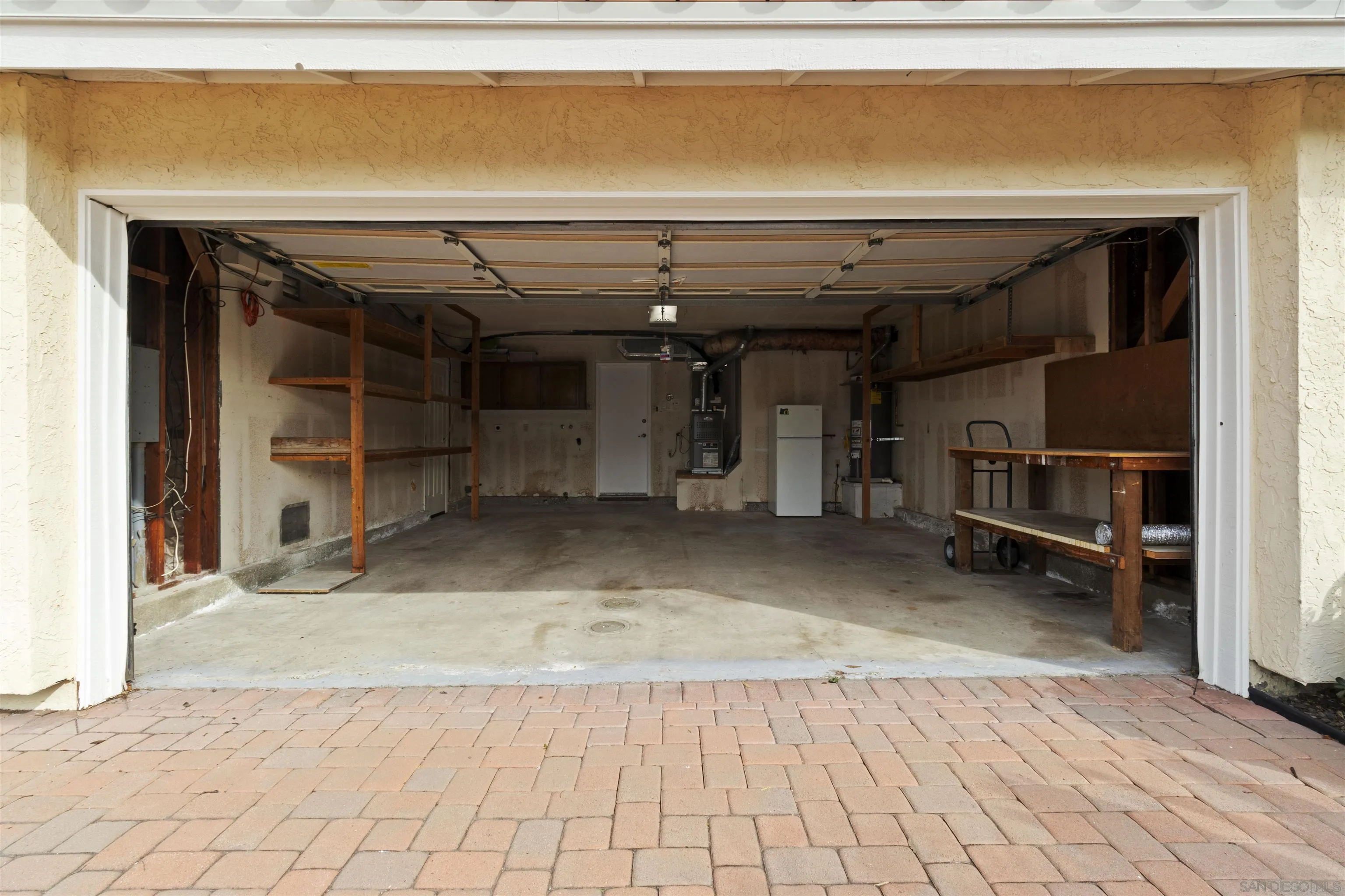 https://cdn.realtyfeed.com/cdn/127/260001838/b581a27c5dfee3474541770413e1dfe4.webp