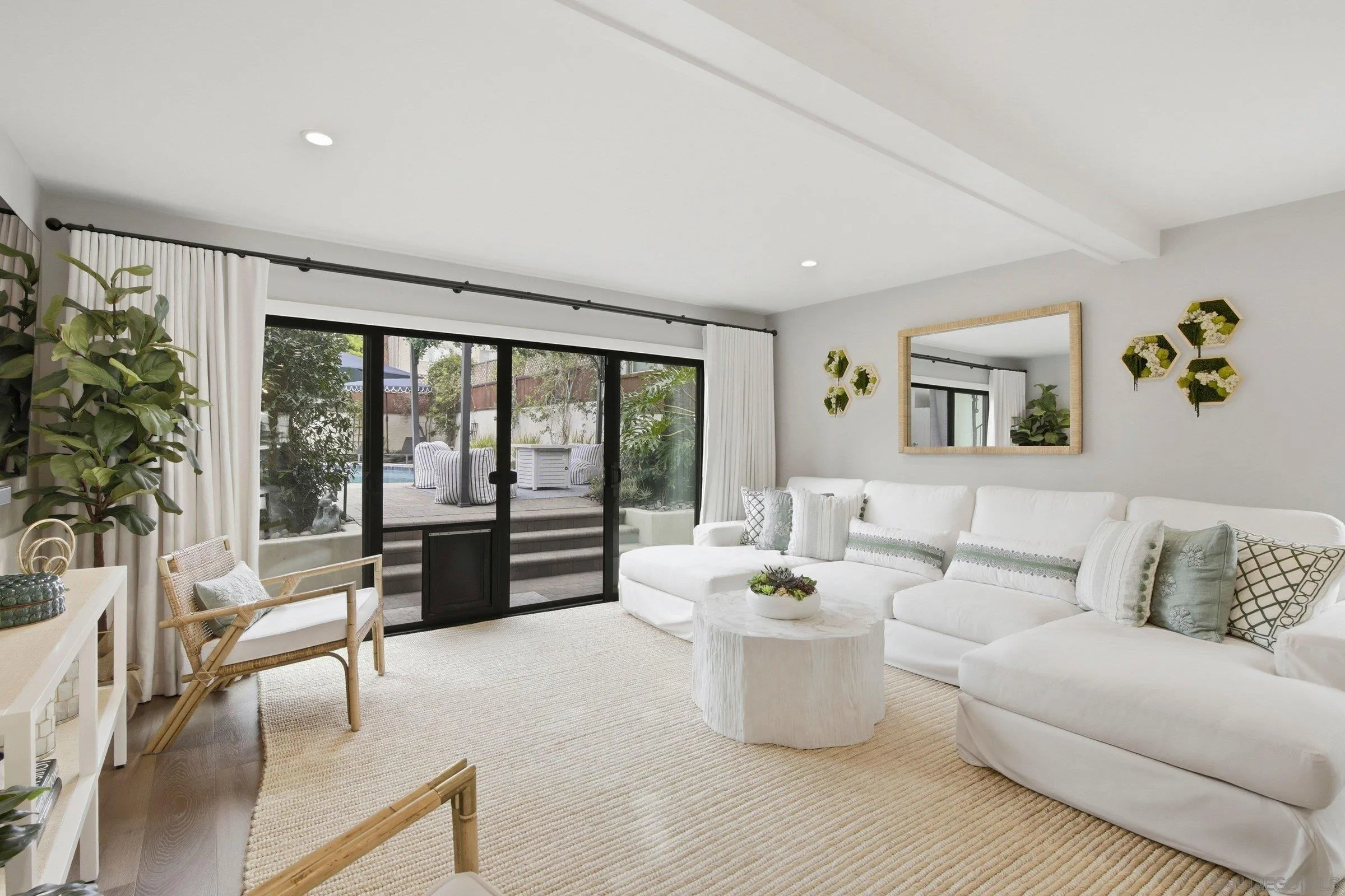 https://cdn.realtyfeed.com/cdn/127/260001842/31de66ade774c1ff4875f0f00c0a0d51.webp