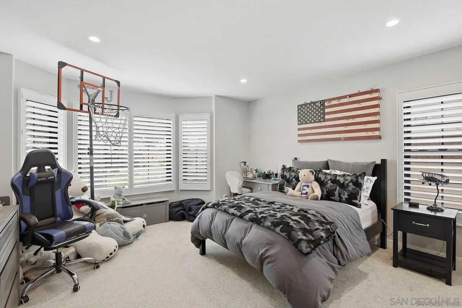 https://cdn.realtyfeed.com/cdn/127/260001842/5321c6b903db46f9de59ec300249a3ff.webp