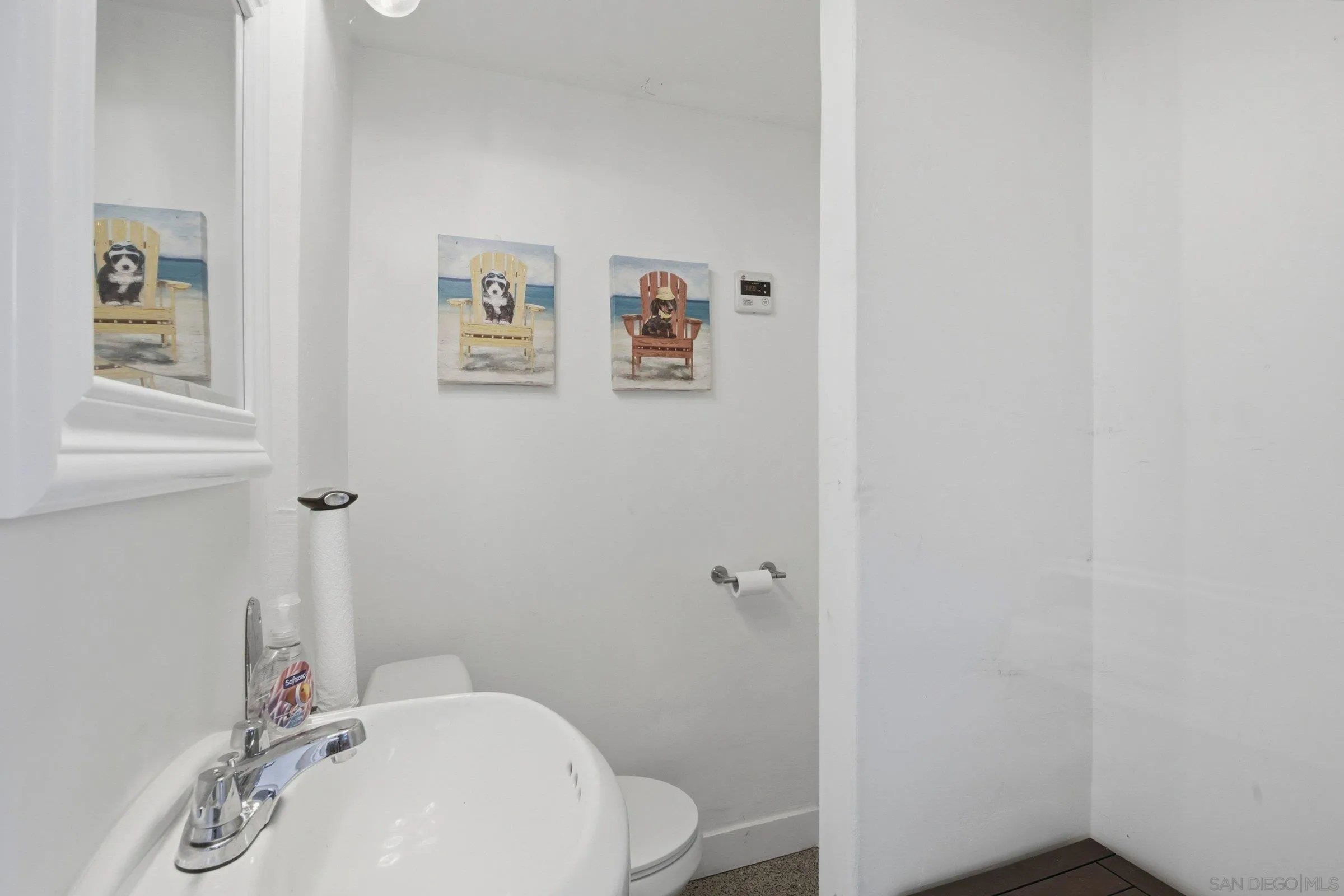 https://cdn.realtyfeed.com/cdn/127/260001842/9c6c1997517ced8ddd0e70a9510899a9.webp