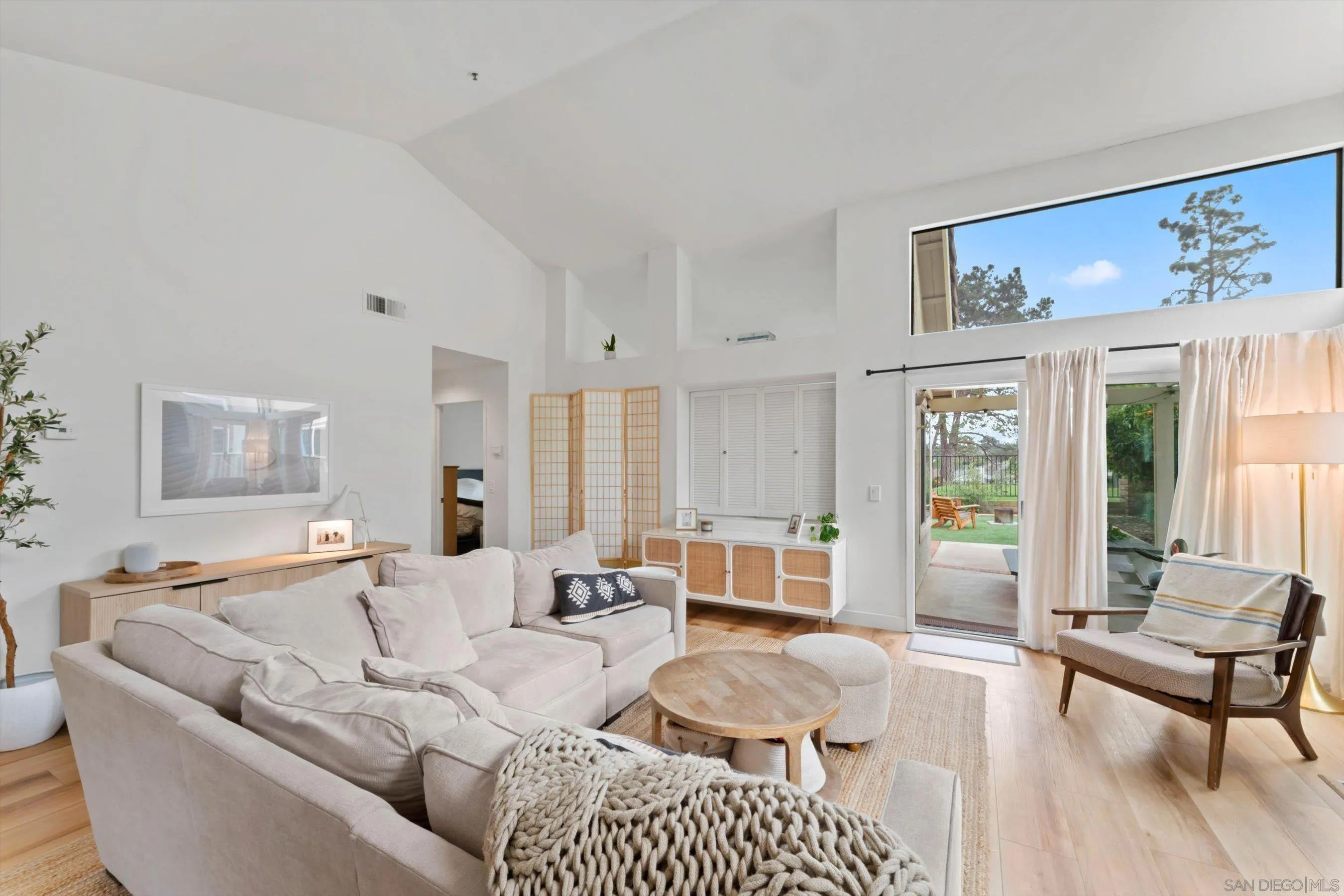 https://cdn.realtyfeed.com/cdn/127/260001844/2682bd9c6a496b2fb0a78b9865a44181.webp