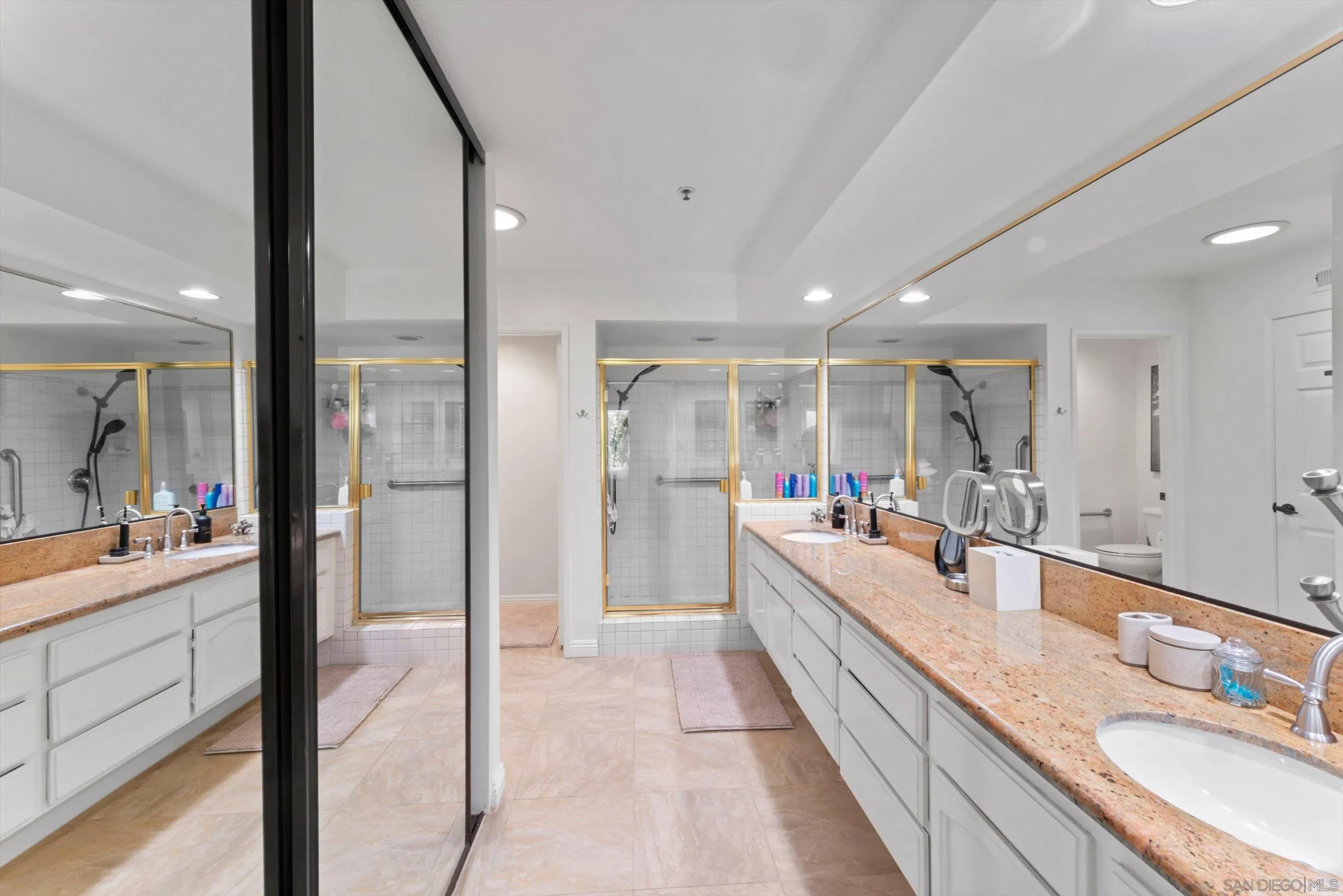 https://cdn.realtyfeed.com/cdn/127/260001844/38eb94ba4a6bbb75f5e34ff5480a1b8e.webp