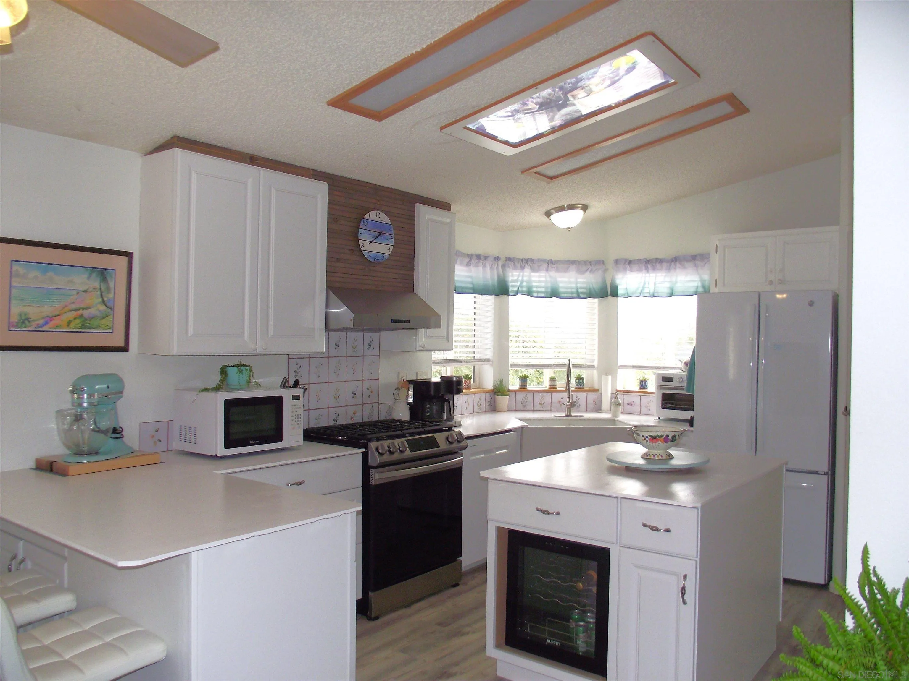 https://cdn.realtyfeed.com/cdn/127/260001845/2ae60105cb6b154974bdaa5dbac22f7e.webp