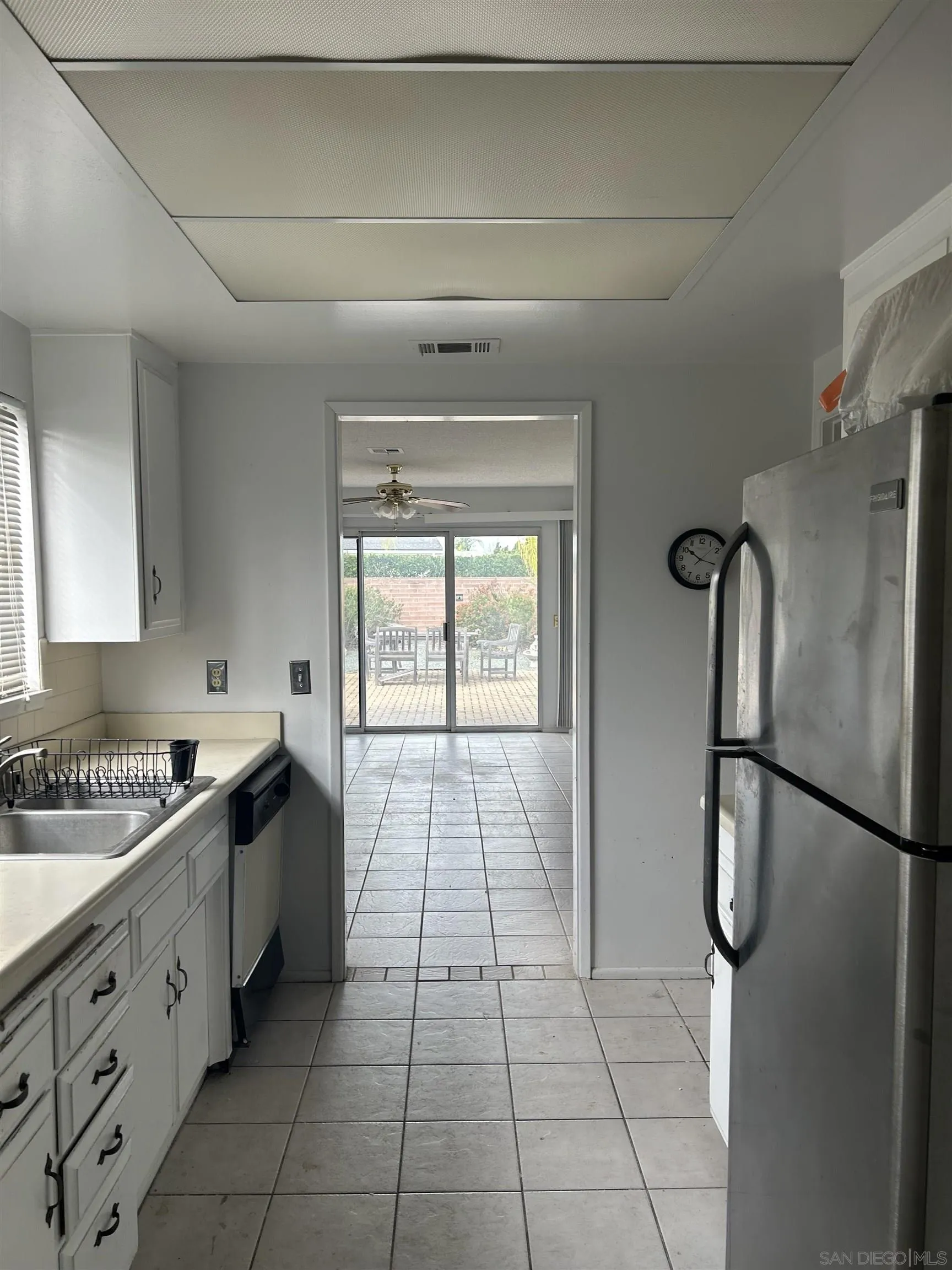 https://cdn.realtyfeed.com/cdn/127/260001847/c972643cc0b3cb5e0dbabea311e86e13.webp
