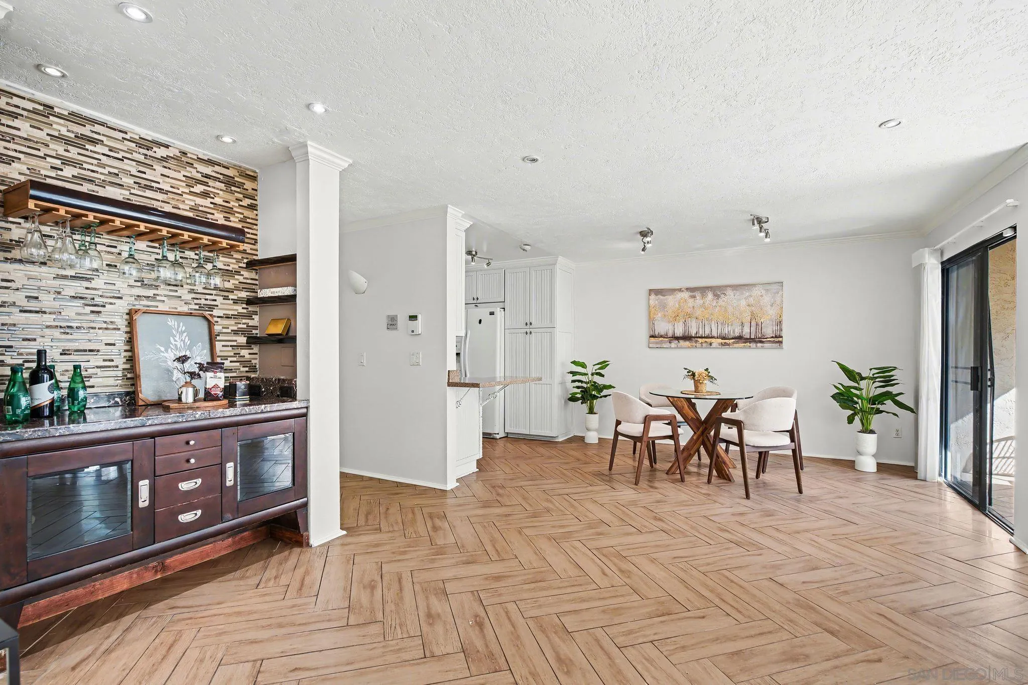 https://cdn.realtyfeed.com/cdn/127/260001851/070b29600182643fe9ea86ccc027cc1a.webp