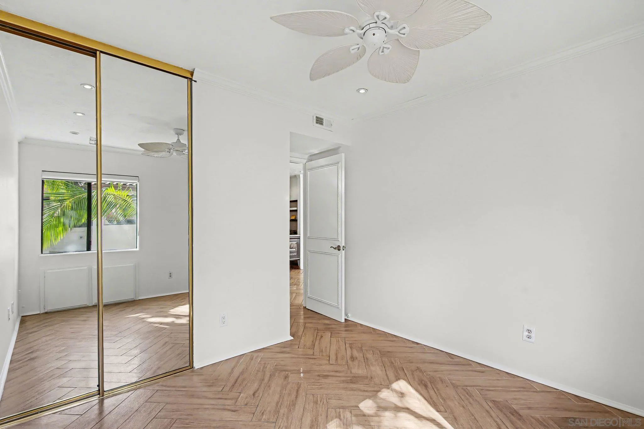 https://cdn.realtyfeed.com/cdn/127/260001851/19cbc8fe3dedc525d9d2af9f545d0547.webp