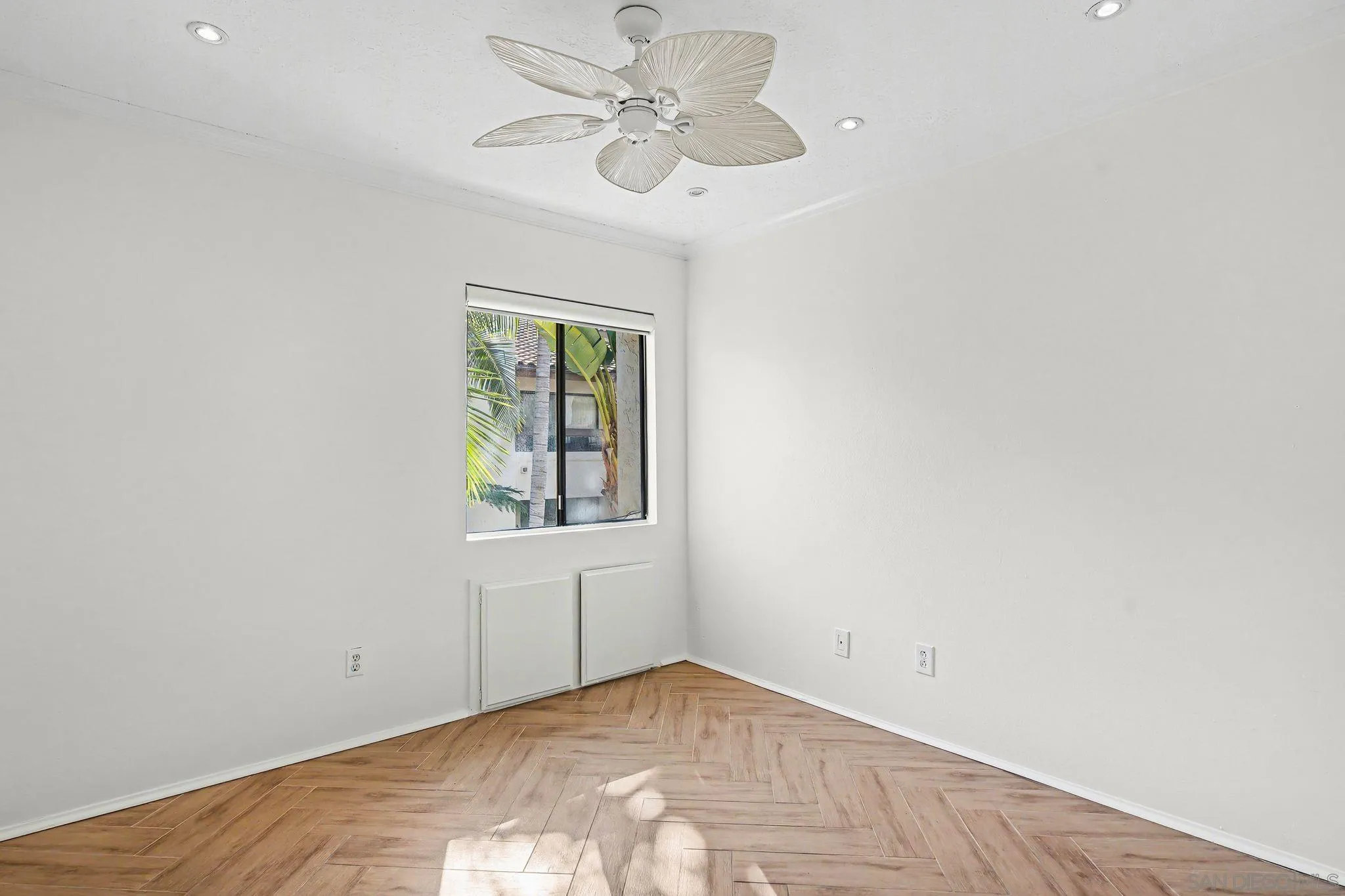 https://cdn.realtyfeed.com/cdn/127/260001851/5e2e018b821d5fdd7bc3dae416d17105.webp