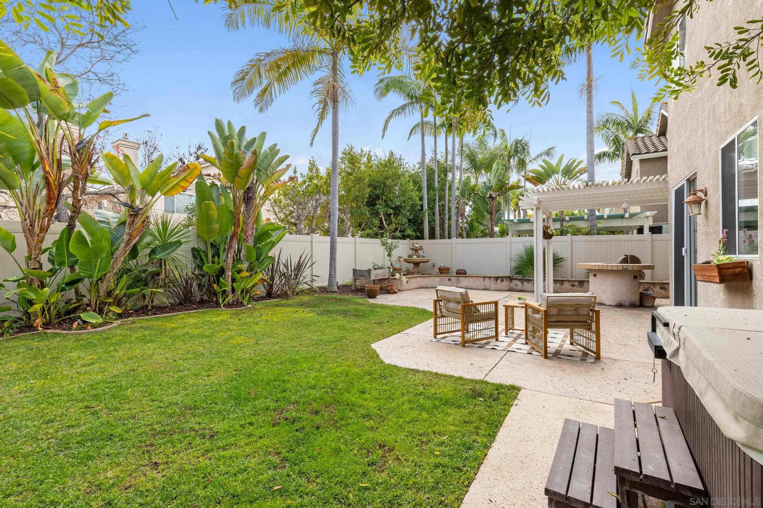 https://cdn.realtyfeed.com/cdn/127/260001854/dc5861bde3b4457cb0411b4548199a43.webp