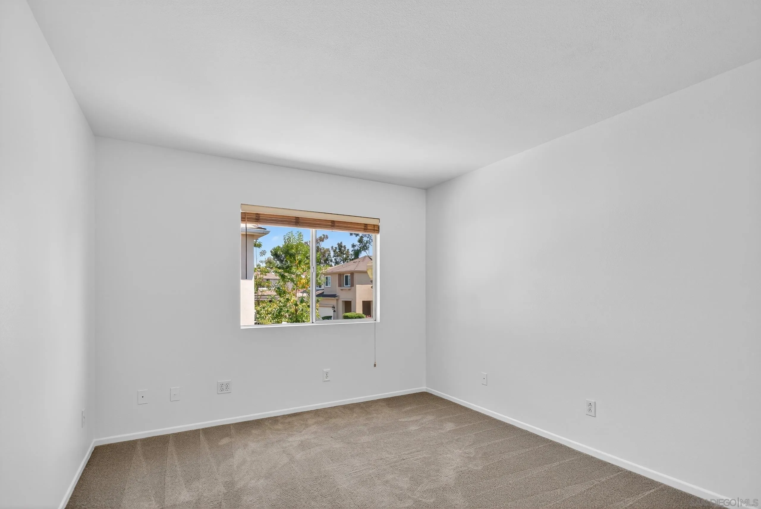 https://cdn.realtyfeed.com/cdn/127/260001855/1089876869a575731ce07b964e346303.webp