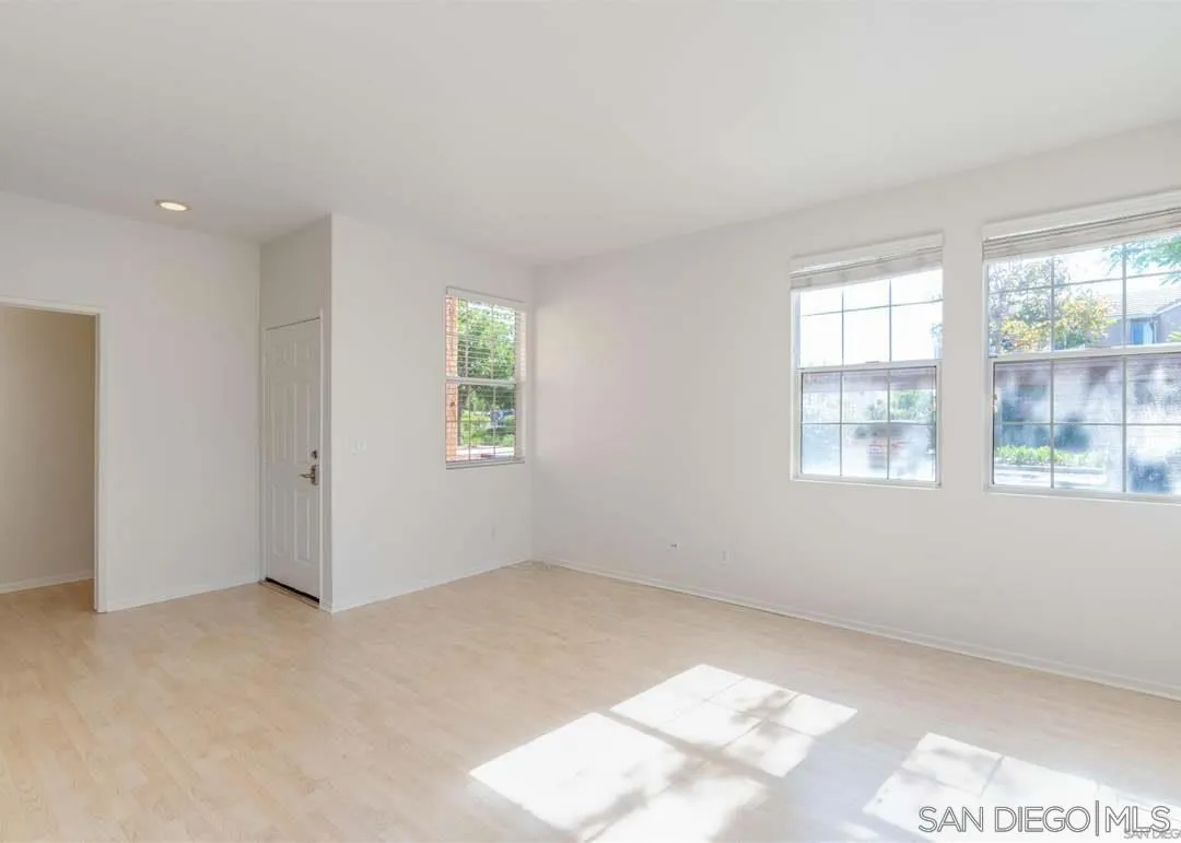 Photo #5: 260001858 Listing: Photo #5