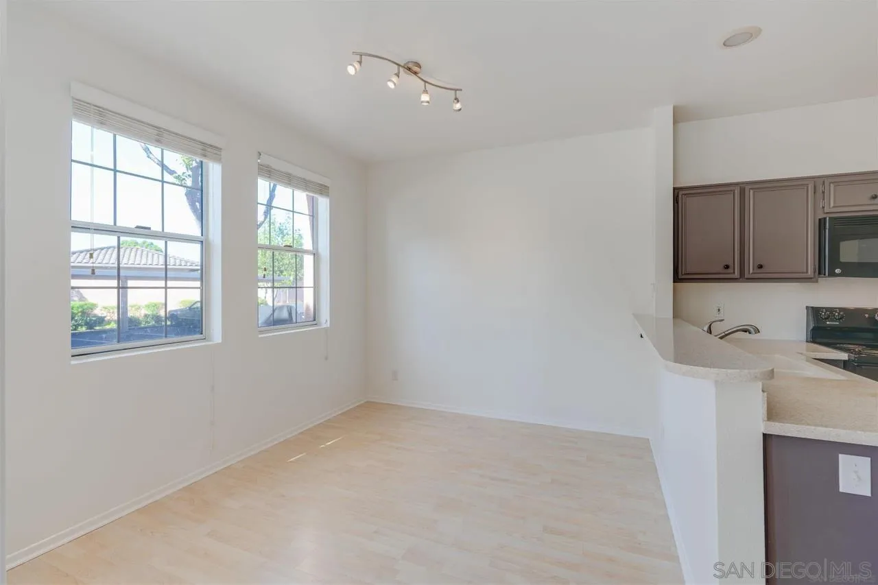 Photo #7: 260001858 Listing: Photo #7