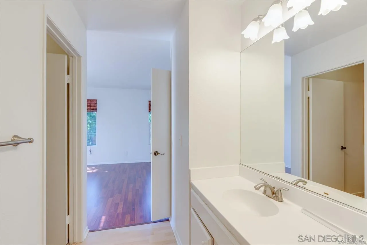 Photo #9: 260001858 Listing: Photo #9