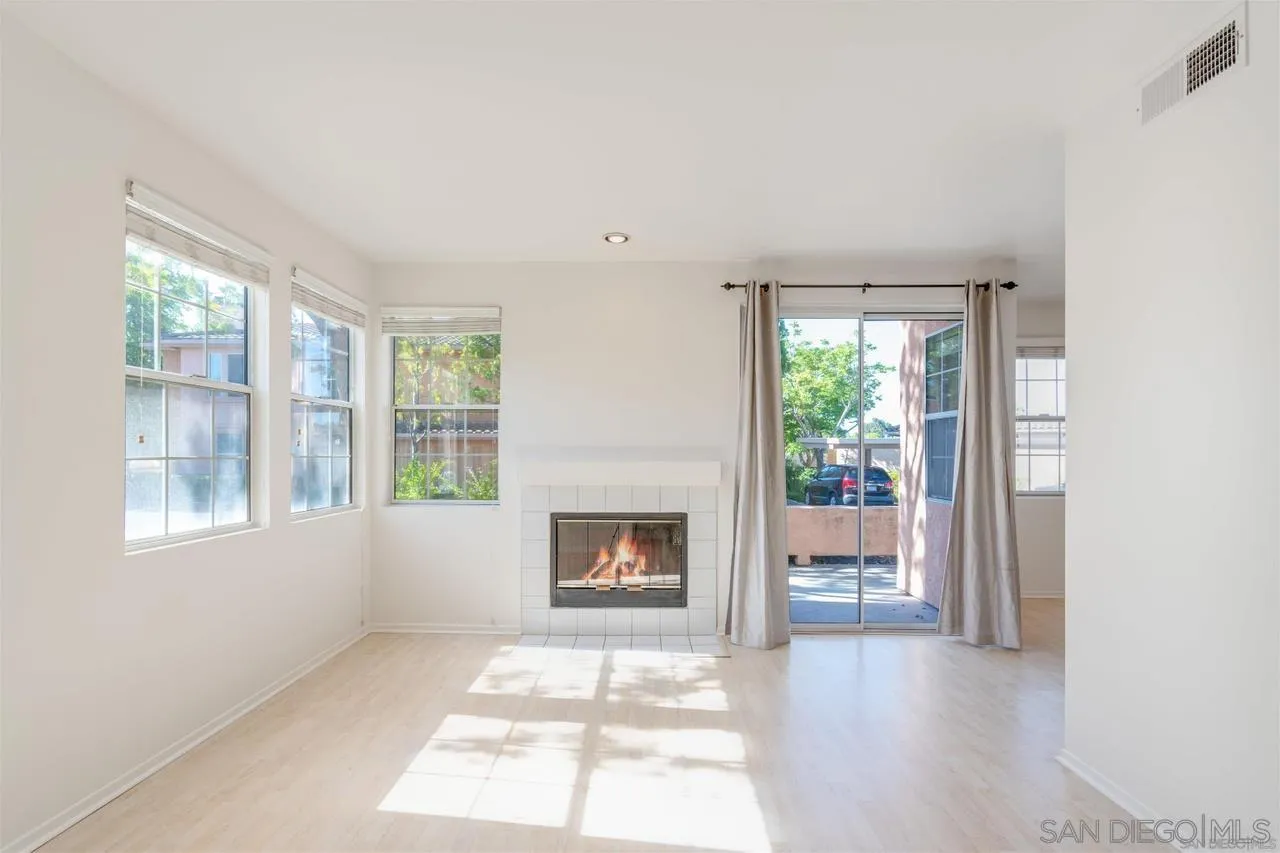 Photo #4: 260001858 Listing: Photo #4