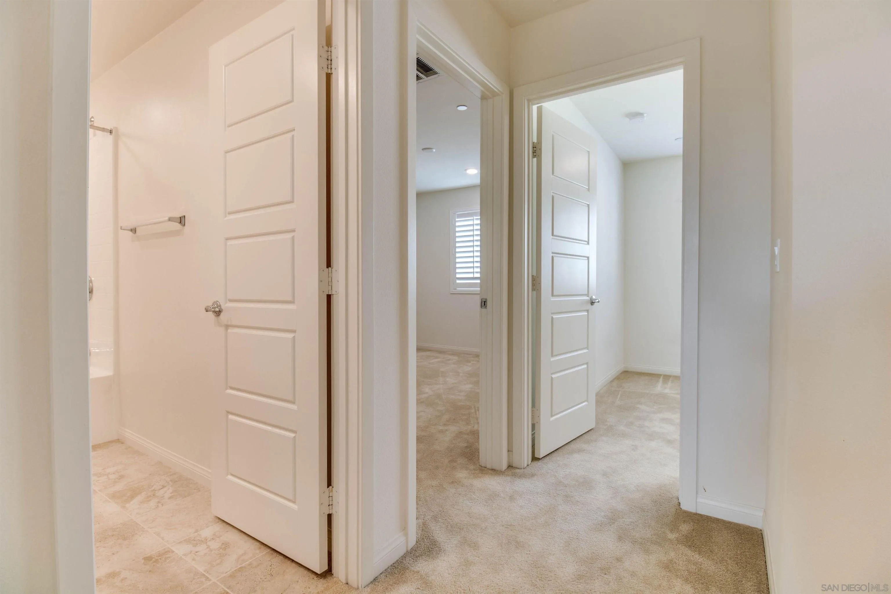 Photo #14: 260001864 Listing: Photo #14