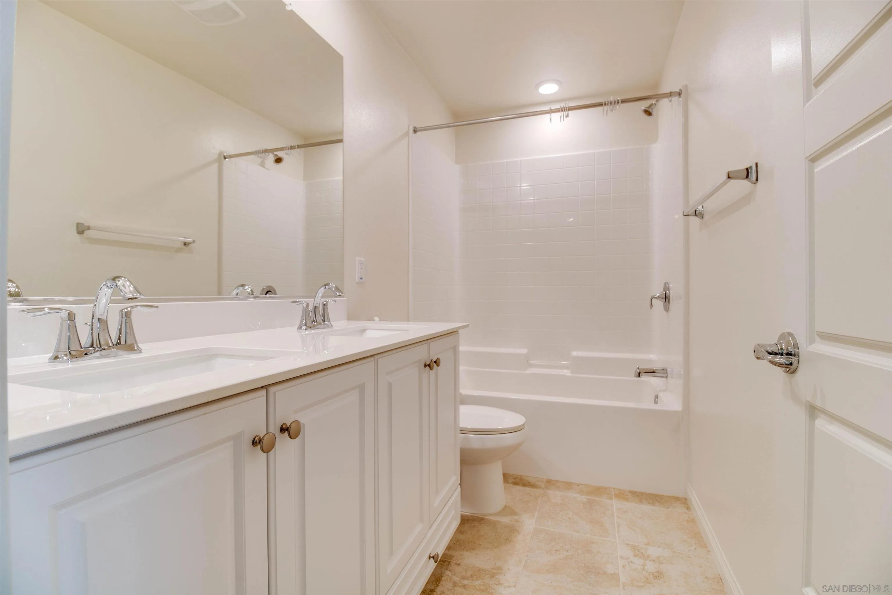 Photo #15: 260001864 Listing: Photo #15