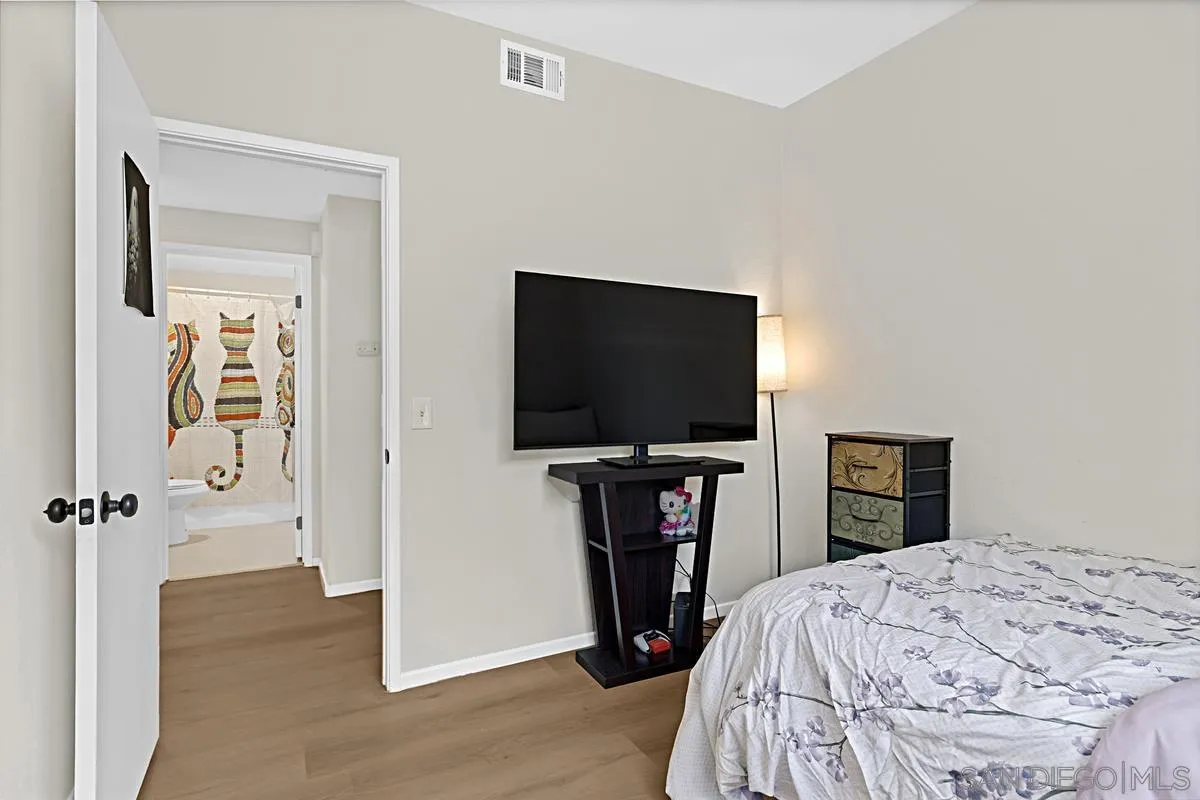 Photo #12: 260001865 Listing: Photo #12