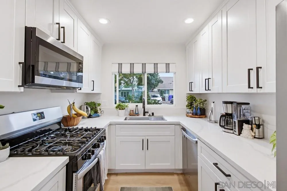 https://cdn.realtyfeed.com/cdn/127/260001866/7338052e64d0fbc160d41d997169c226.webp
