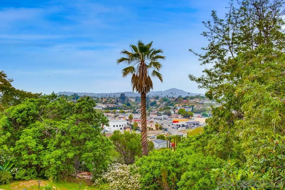 https://cdn.realtyfeed.com/cdn/127/260001866/9258051b5591e9350b16be5befeb0172.webp