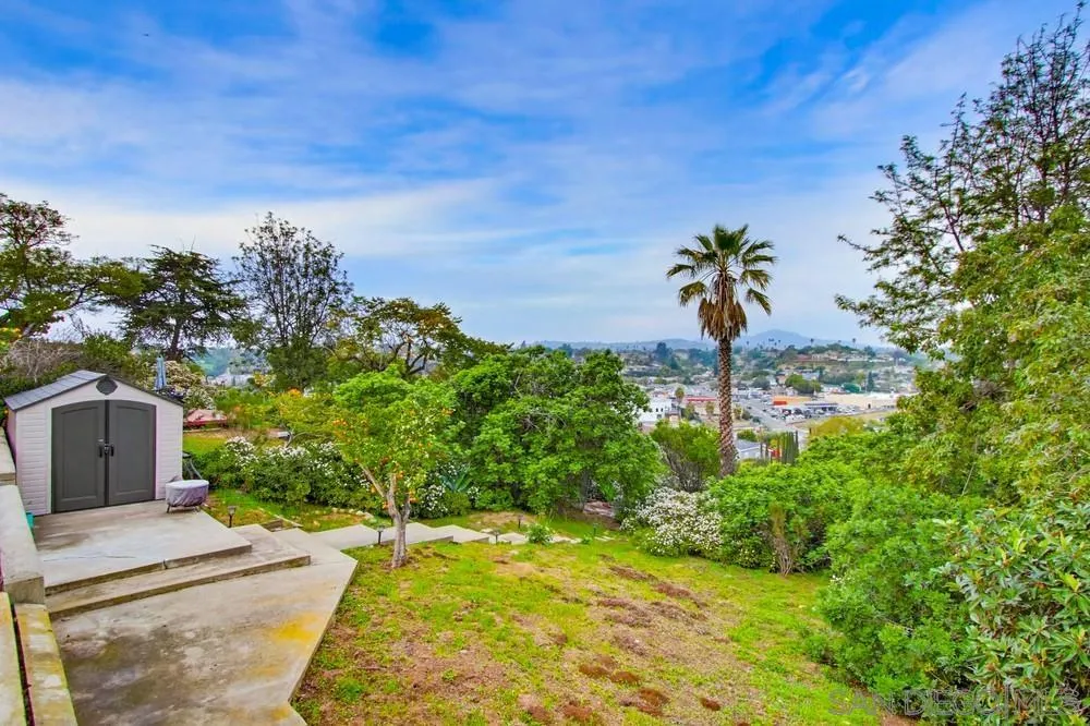 https://cdn.realtyfeed.com/cdn/127/260001866/d601eceedc1ceb1977448f7db01d9552.webp