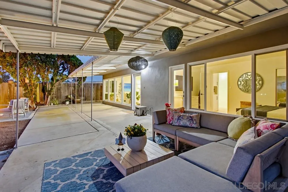 https://cdn.realtyfeed.com/cdn/127/260001866/d85f4b174eb448bd59bb49ebed0e4b0c.webp