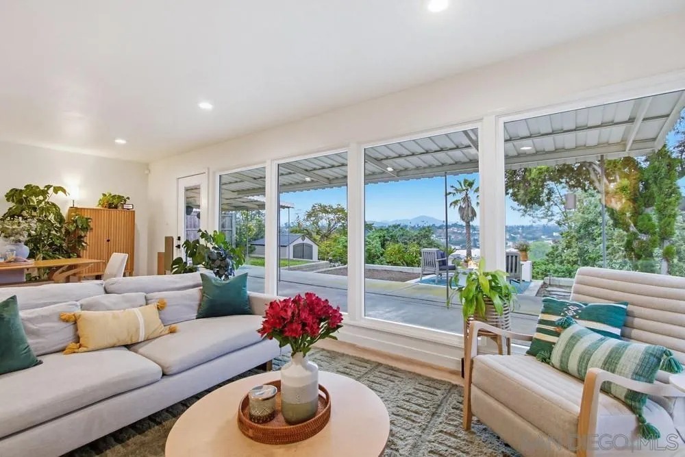 https://cdn.realtyfeed.com/cdn/127/260001866/f0ab534013a992bd71d386540ba49654.webp