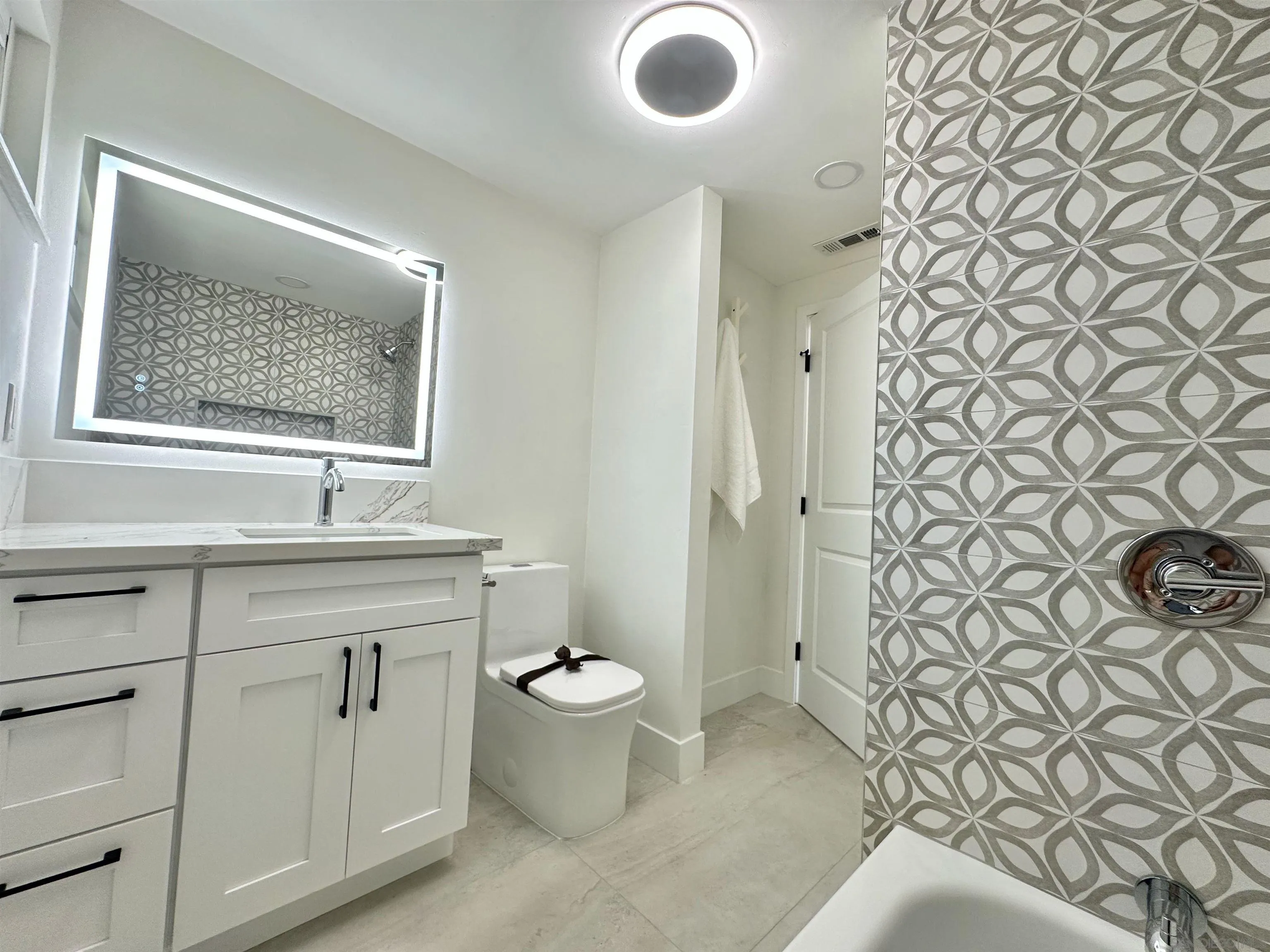 https://cdn.realtyfeed.com/cdn/127/260001869/0817b99569572bb0030ccf3c6d5969ea.webp