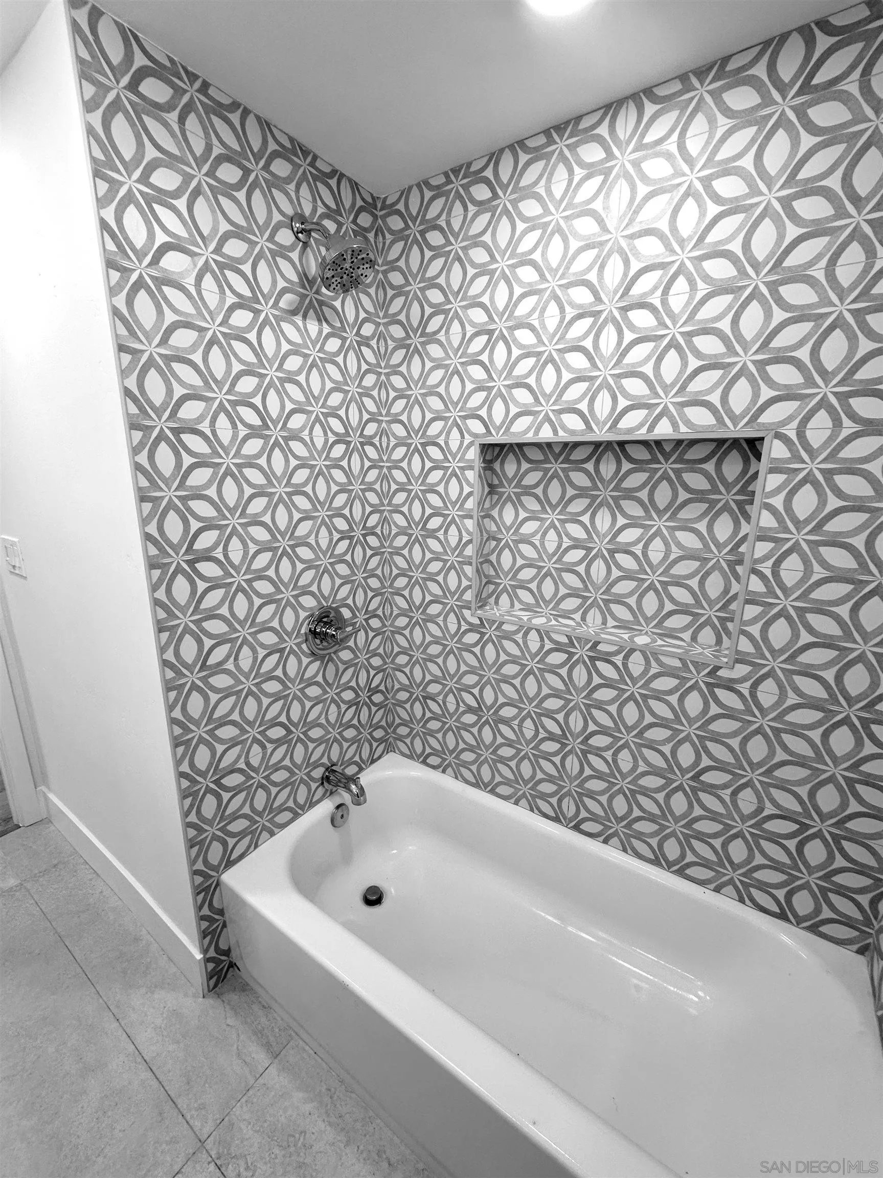 https://cdn.realtyfeed.com/cdn/127/260001869/0c7601c920e87792bd043633f422454f.webp