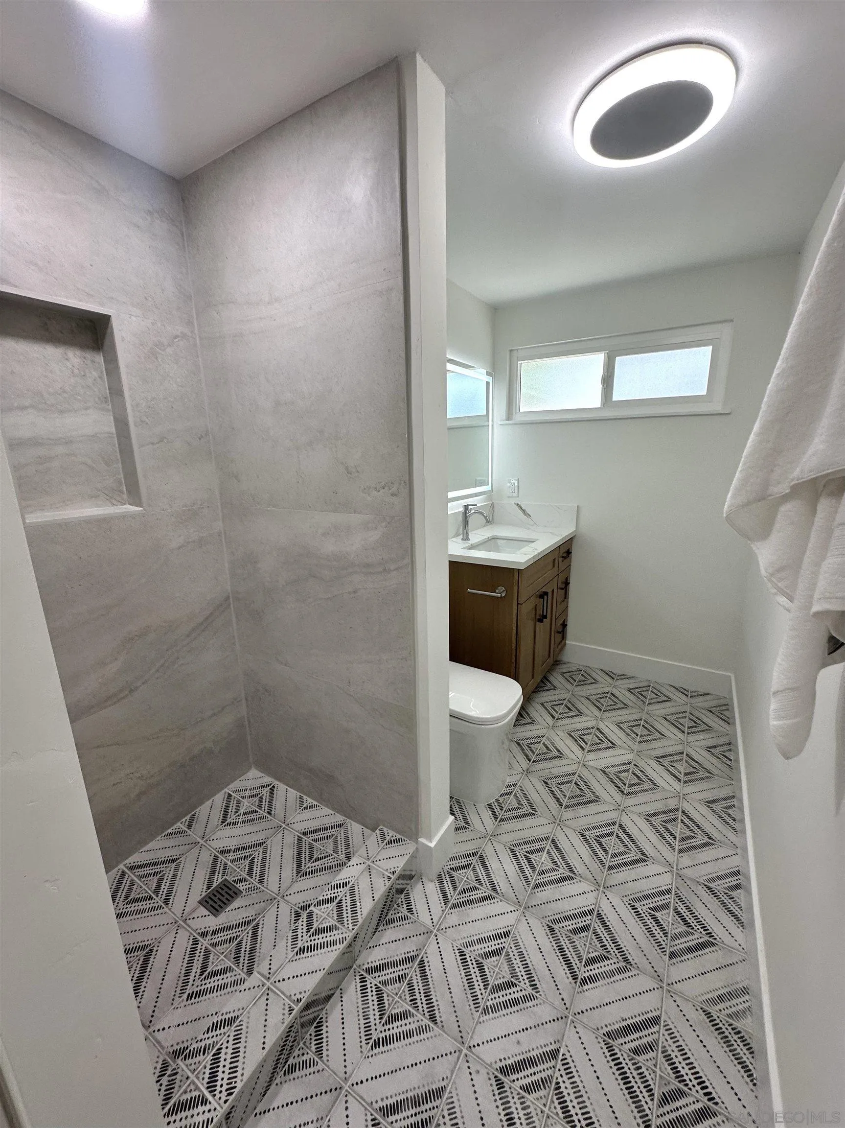 https://cdn.realtyfeed.com/cdn/127/260001869/15fa6645268b827384a15c8d06fb6ae4.webp
