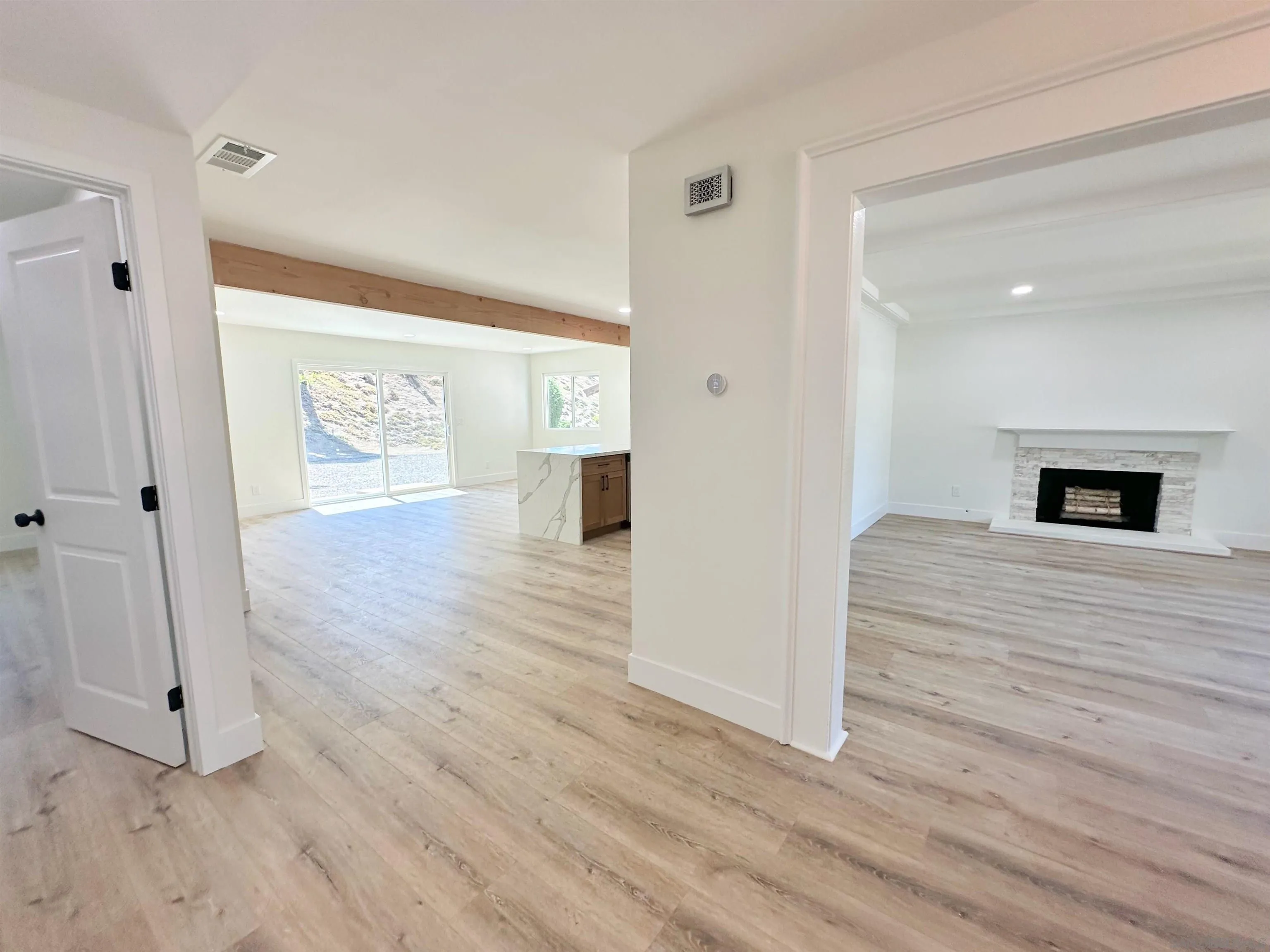 https://cdn.realtyfeed.com/cdn/127/260001869/dc5990954a5ce49c53e74d0f9dbbde6a.webp