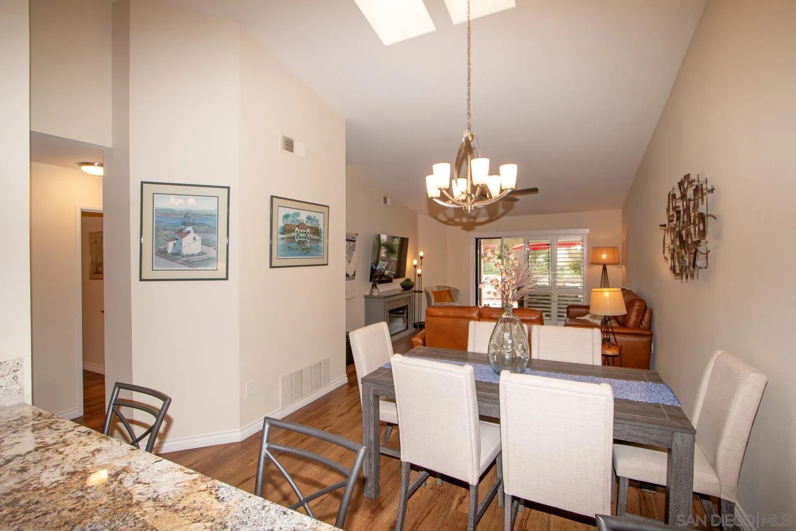 Photo #10: 260001870 Listing: Photo #10
