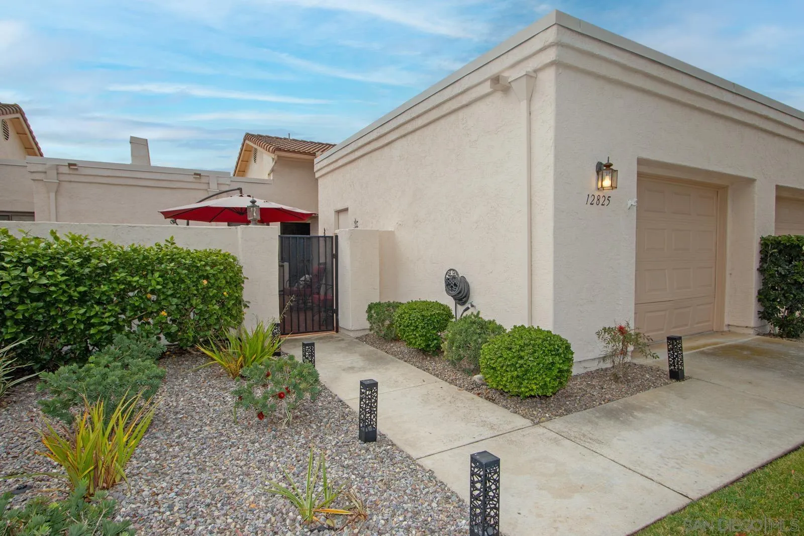 Photo #2: 260001870 Listing: Photo #2